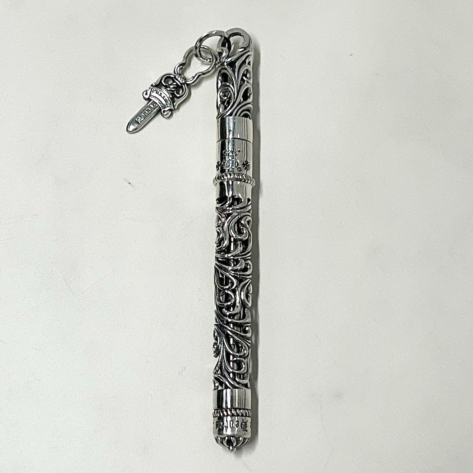 Chrome Hearts Ball Point Pen Sterling Silver Dagger Cap Classic Style Heavy Pen Chrome Hearts Ball Point Pen Sterling Silver Dagger Cap Classic Style Heavy Pen