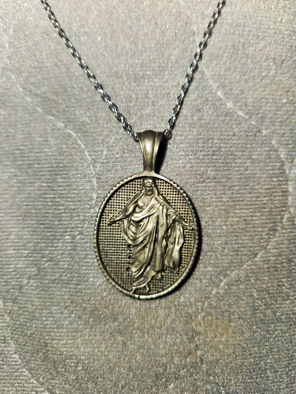 Resurrected Christ The Redeemer Pendant with 18