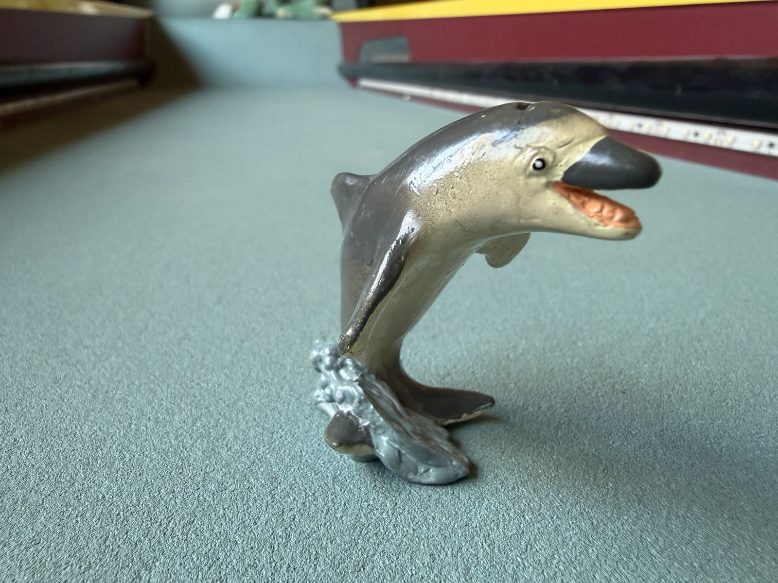 VTG Safari Ltd Authentic Series Dauphin Figure Jumping Wave Dolphin Ocean Toy