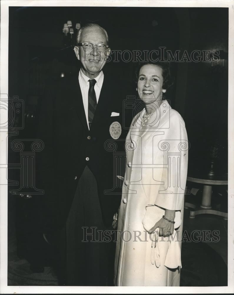 1965 Press Photo Mr. and Mrs. Walter C. Bolton of New Orleans at cocktail party. 1965 Press Photo Mr. and Mrs. Walter C. Bolton of New Orleans at cocktail party.