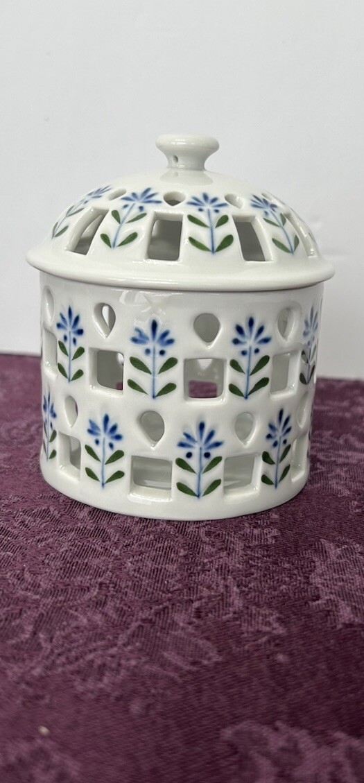 VTG Royal Collection Porcelain Holder with Lid Hand Cut & Painted Blue And White