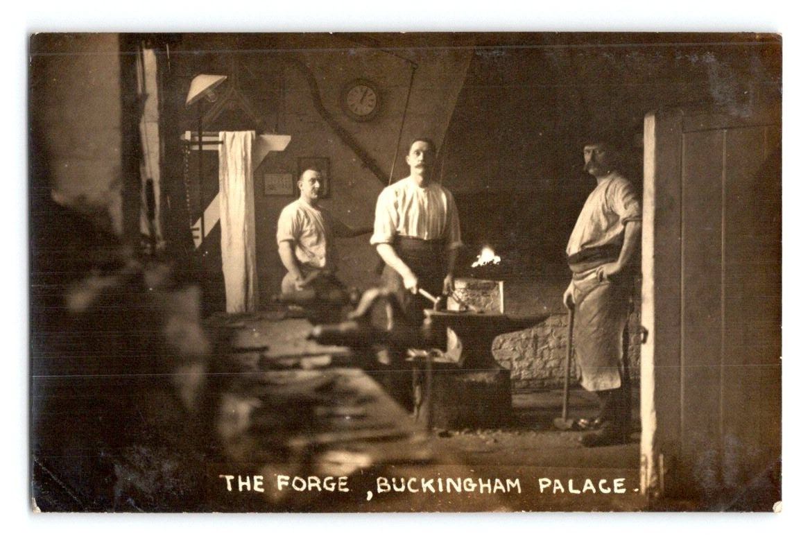 RPPC 1918. THE FORGE, BUCKINGHAM PALACE. POSTCARD A2