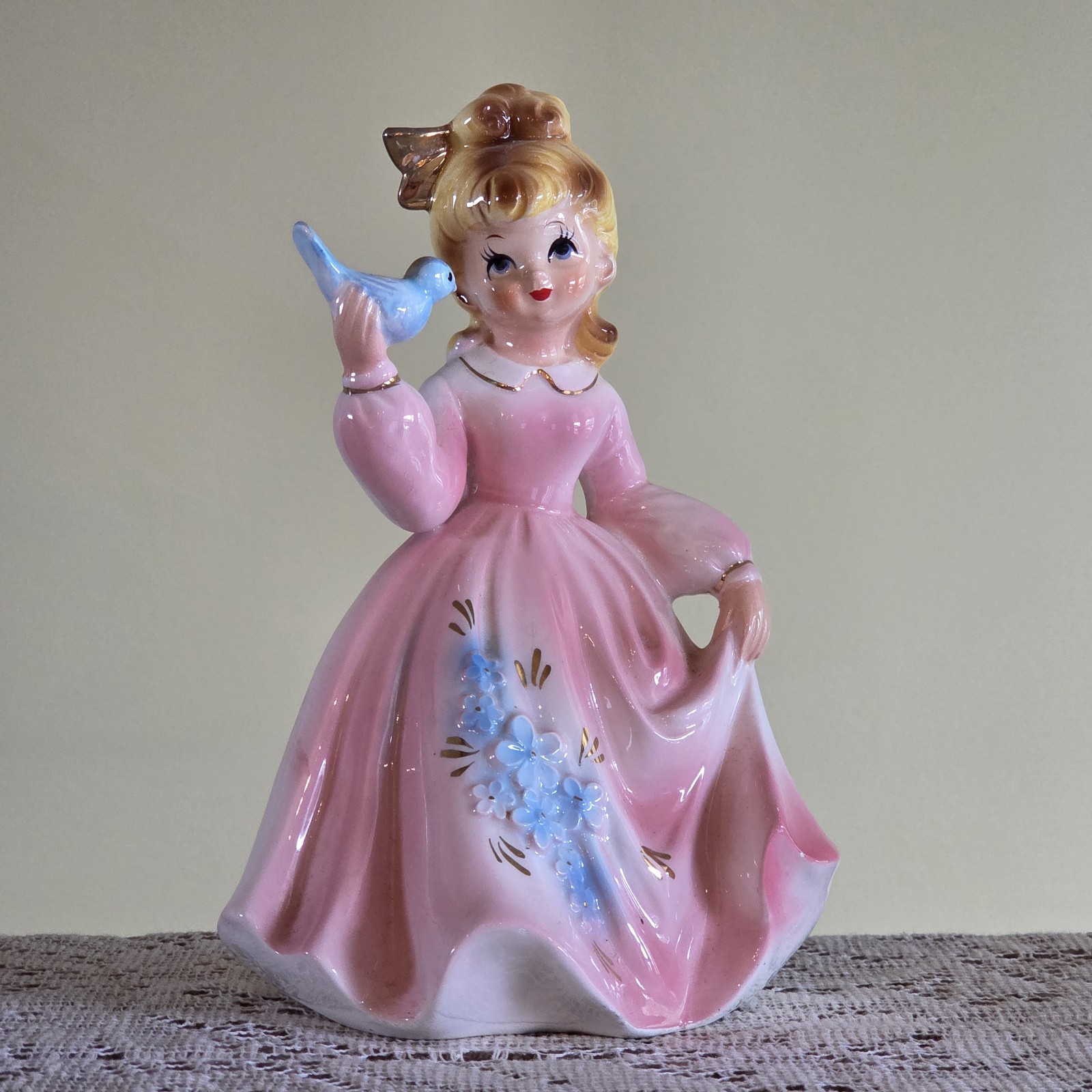 Vintage Lefton Girl Figurine Pink Dress Holding a Bluebird #6987 7\