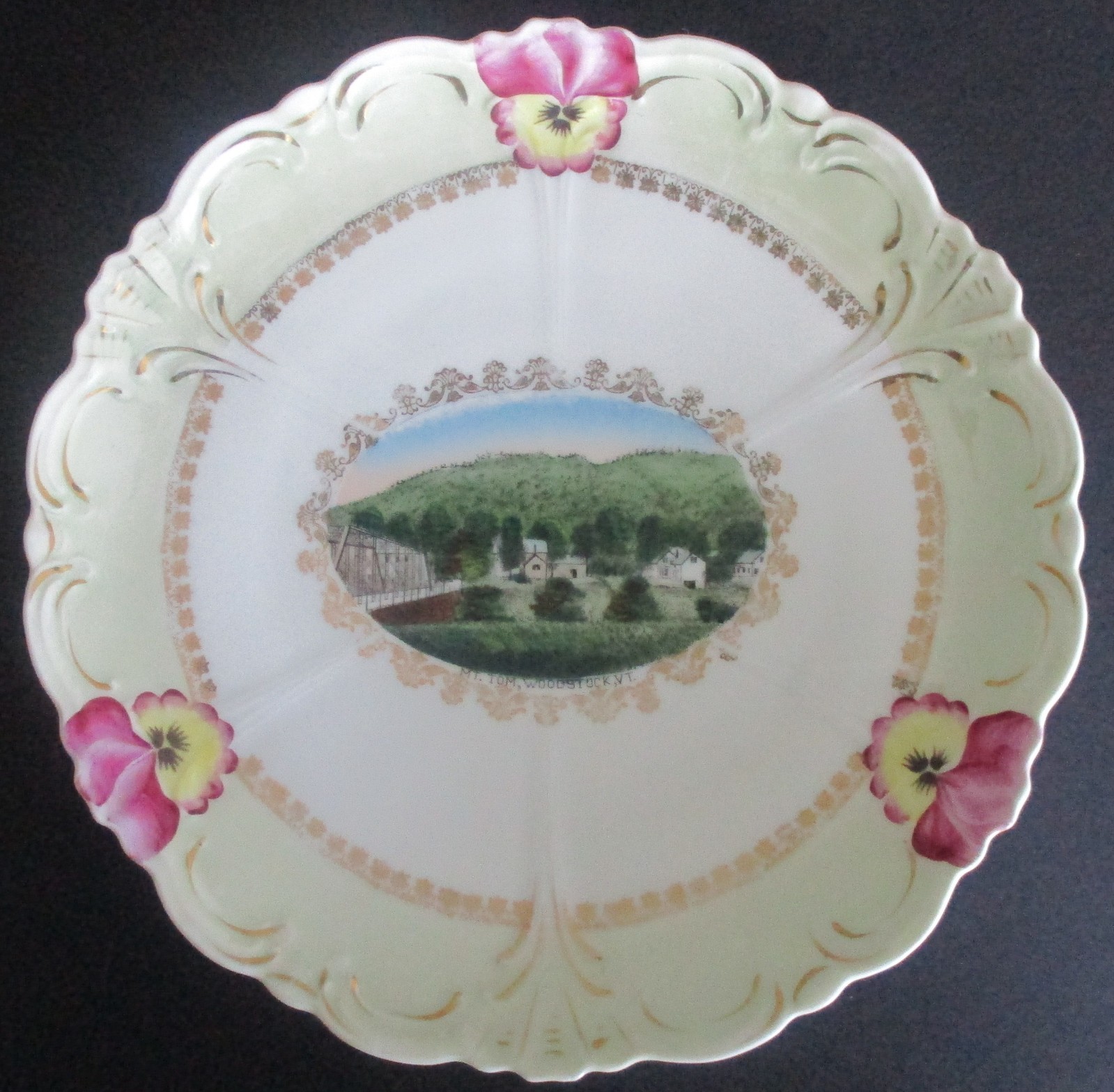 Early 20th Century Souvenir Dish Mount Mt. Tom Woodstock Vermont - Wheelock