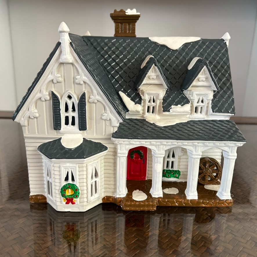 Department 56 Gothic Farmhouse Original Snow Village Lighted Christmas Decor Department 56 Gothic Farmhouse Original Snow Village Lighted Christmas Decor