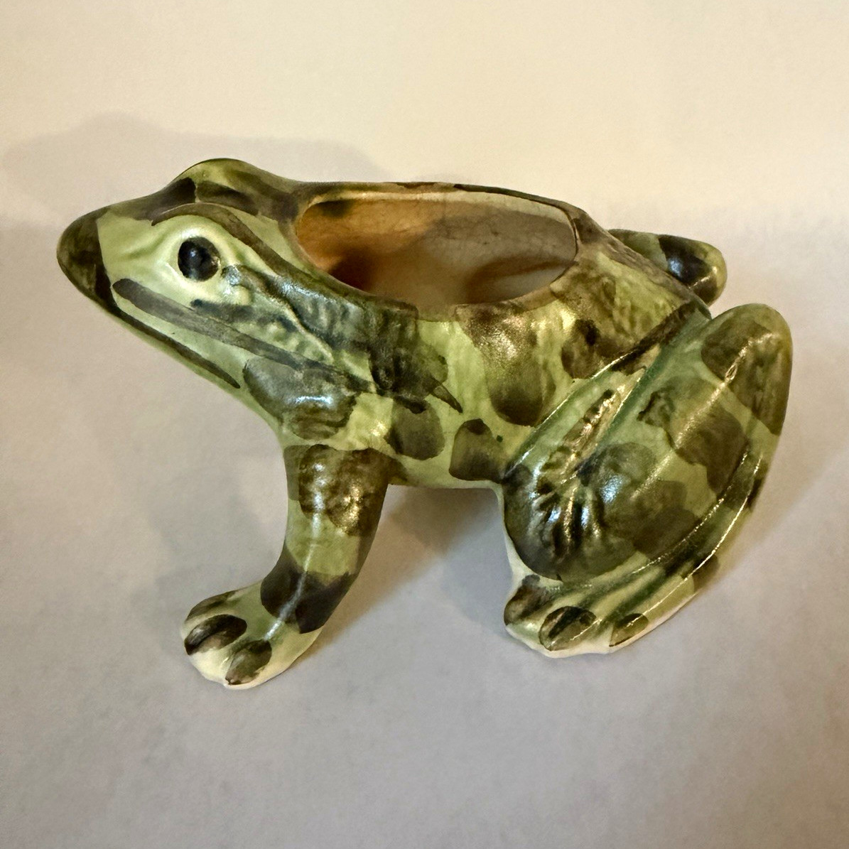 Brush McCoy Frog Planter 6 inch