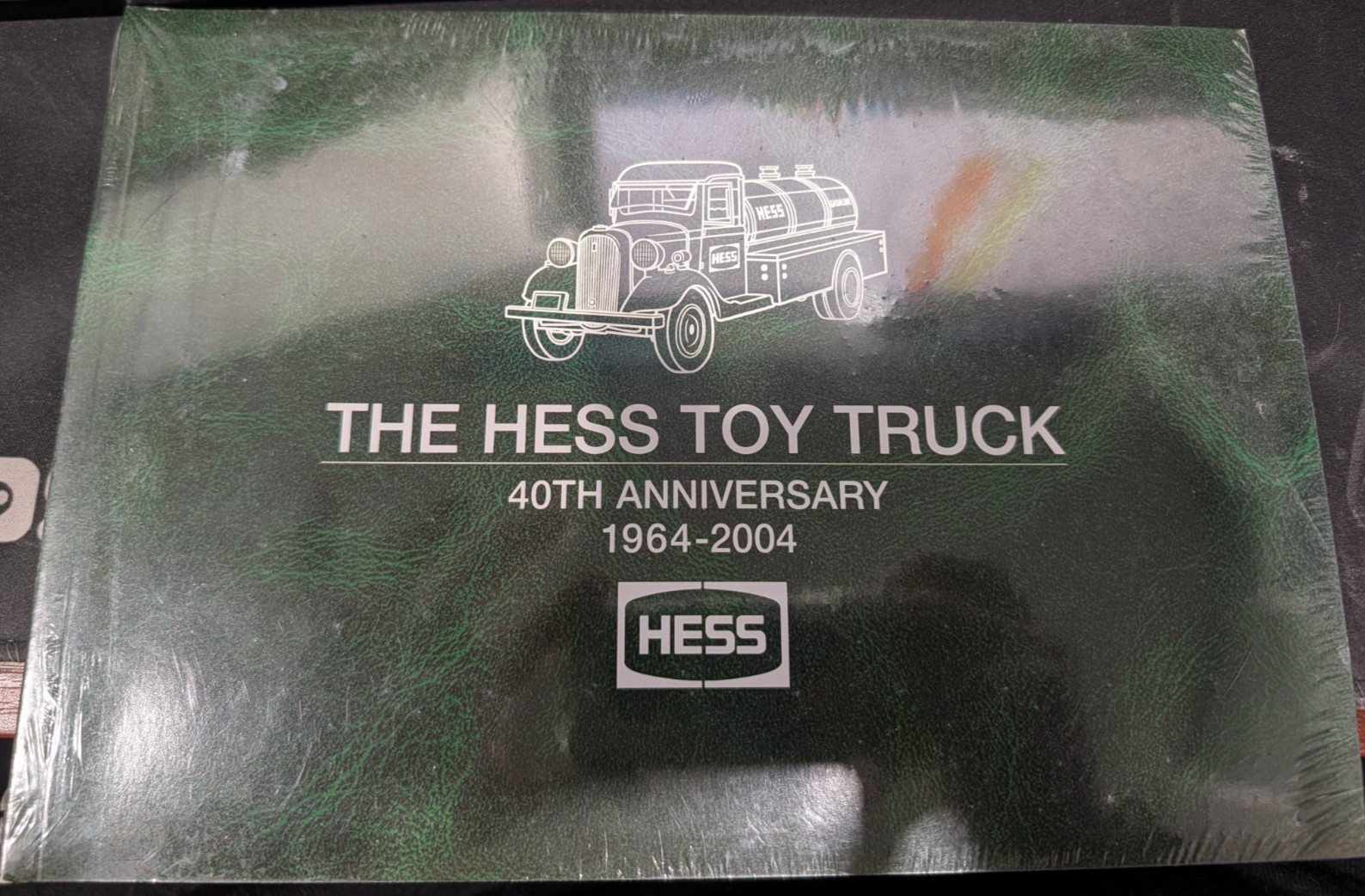 The Hess Toy Truck Book Guide 40th Anniversary 1964-2004 BRAND New Sealed