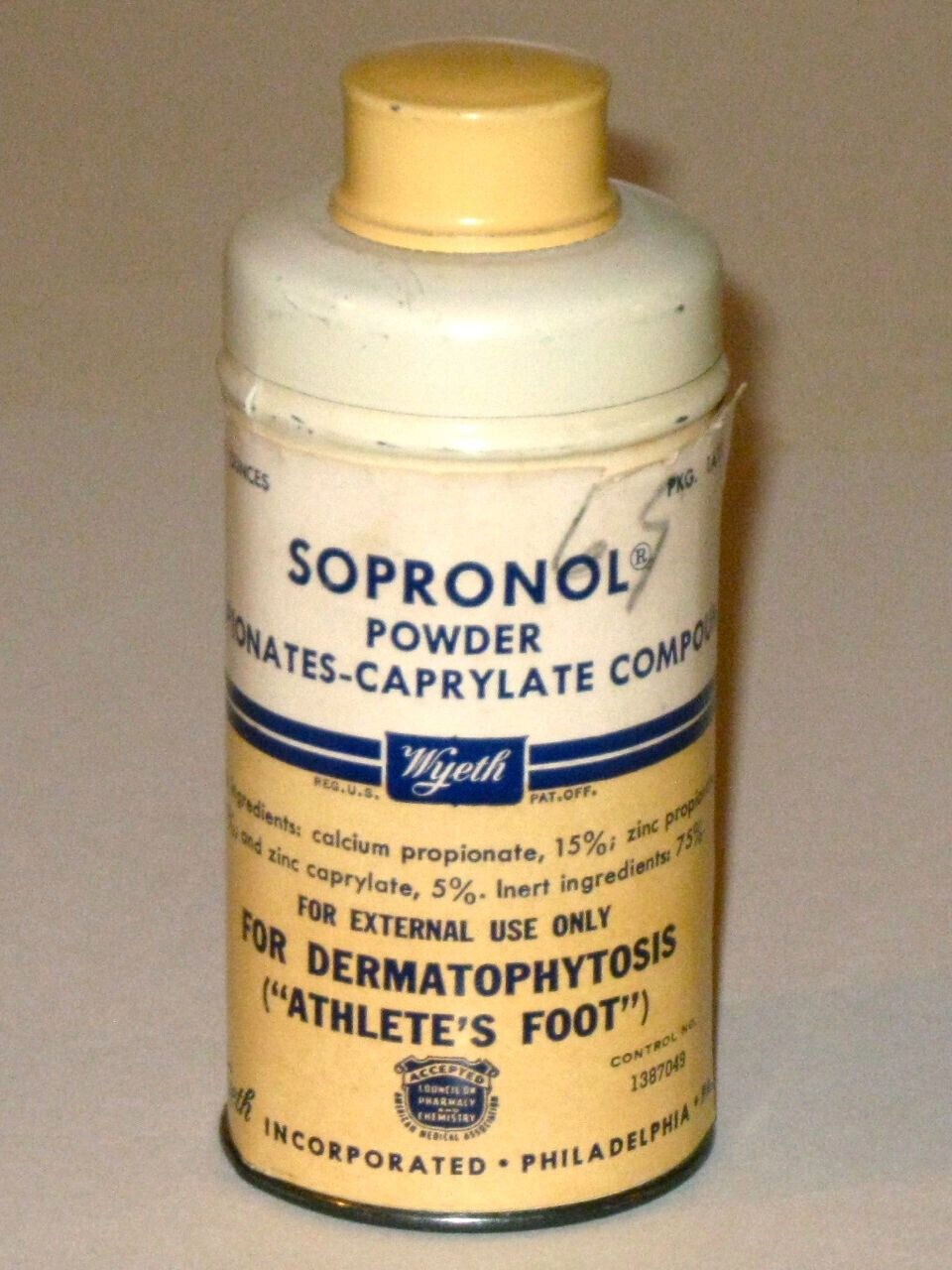 Vintage 1950s Wyeth SOPRONOL Powder Advertising Tin Can Original Paper Label