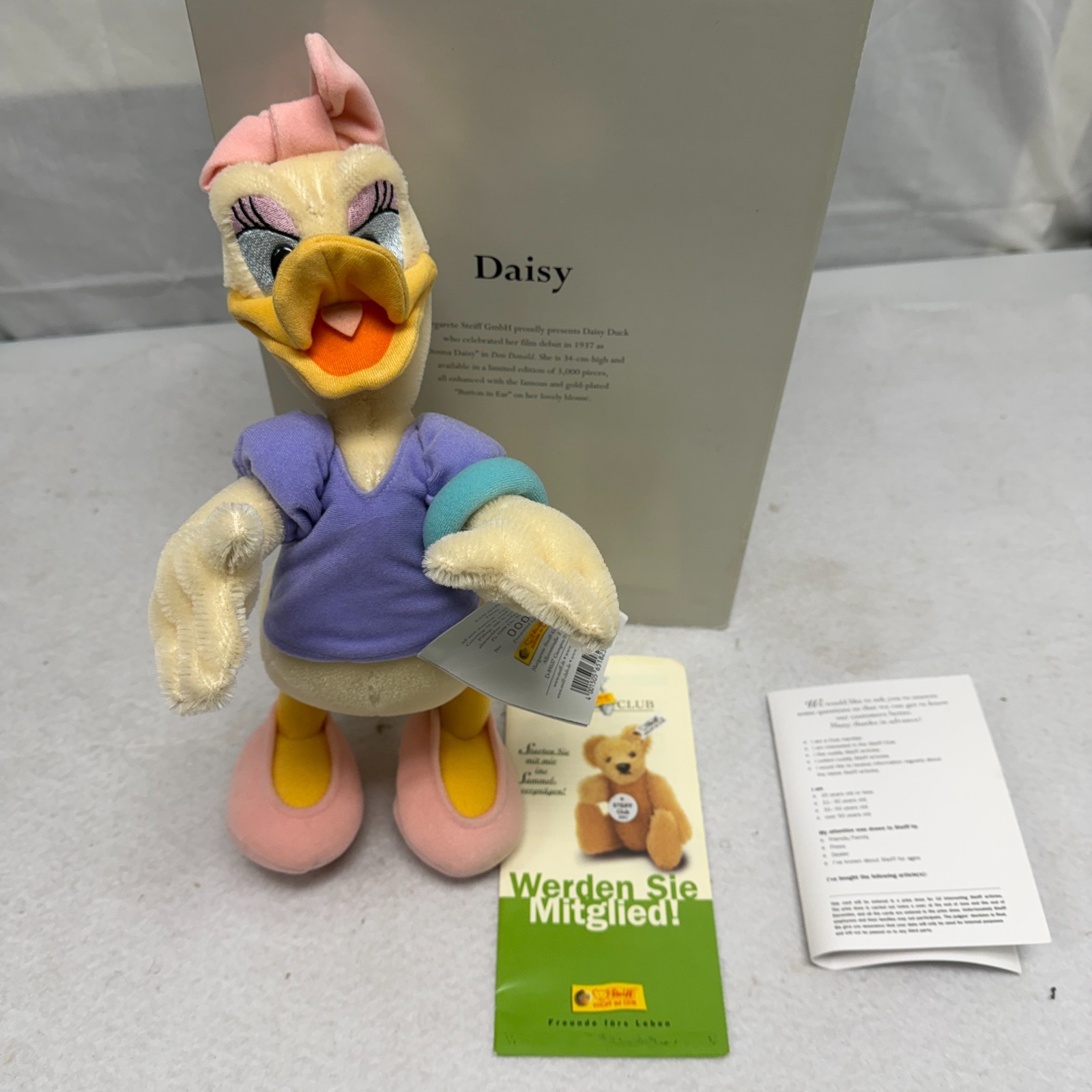 Steiff Daisy Duck Disney Showcase  collection 2001 Limited edition boxed No 80
