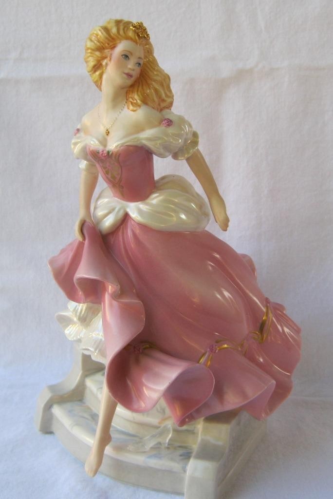 Original Large Franklin Mint CINDERELLA Princess Porcelain Figurine 001