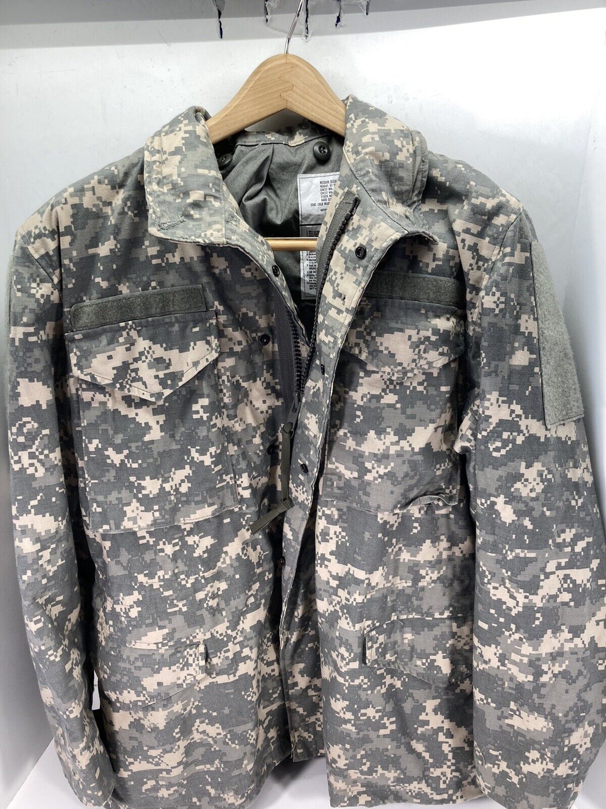 Military ACU M65 Field Jacket Coat Men Medium Regular Full Zip Camouflage NWOT