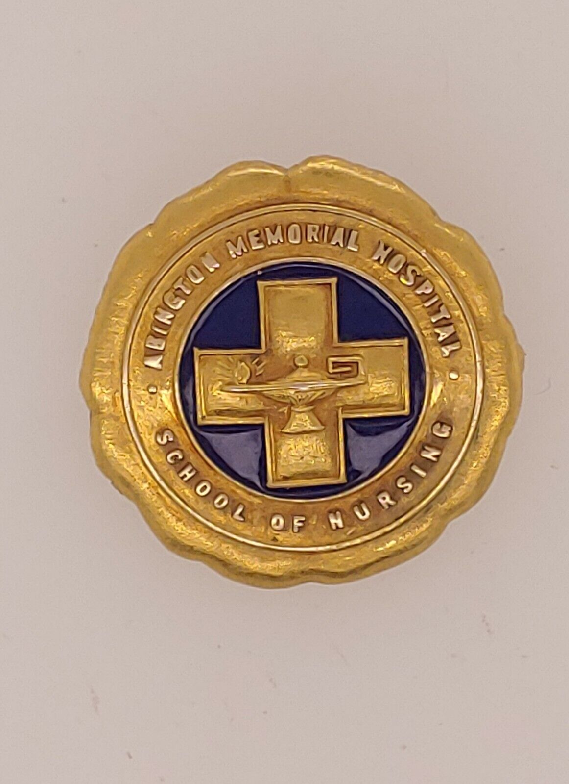 Abington Memorial School of Nursing 14K Yellow Gold Enameled Service Pin