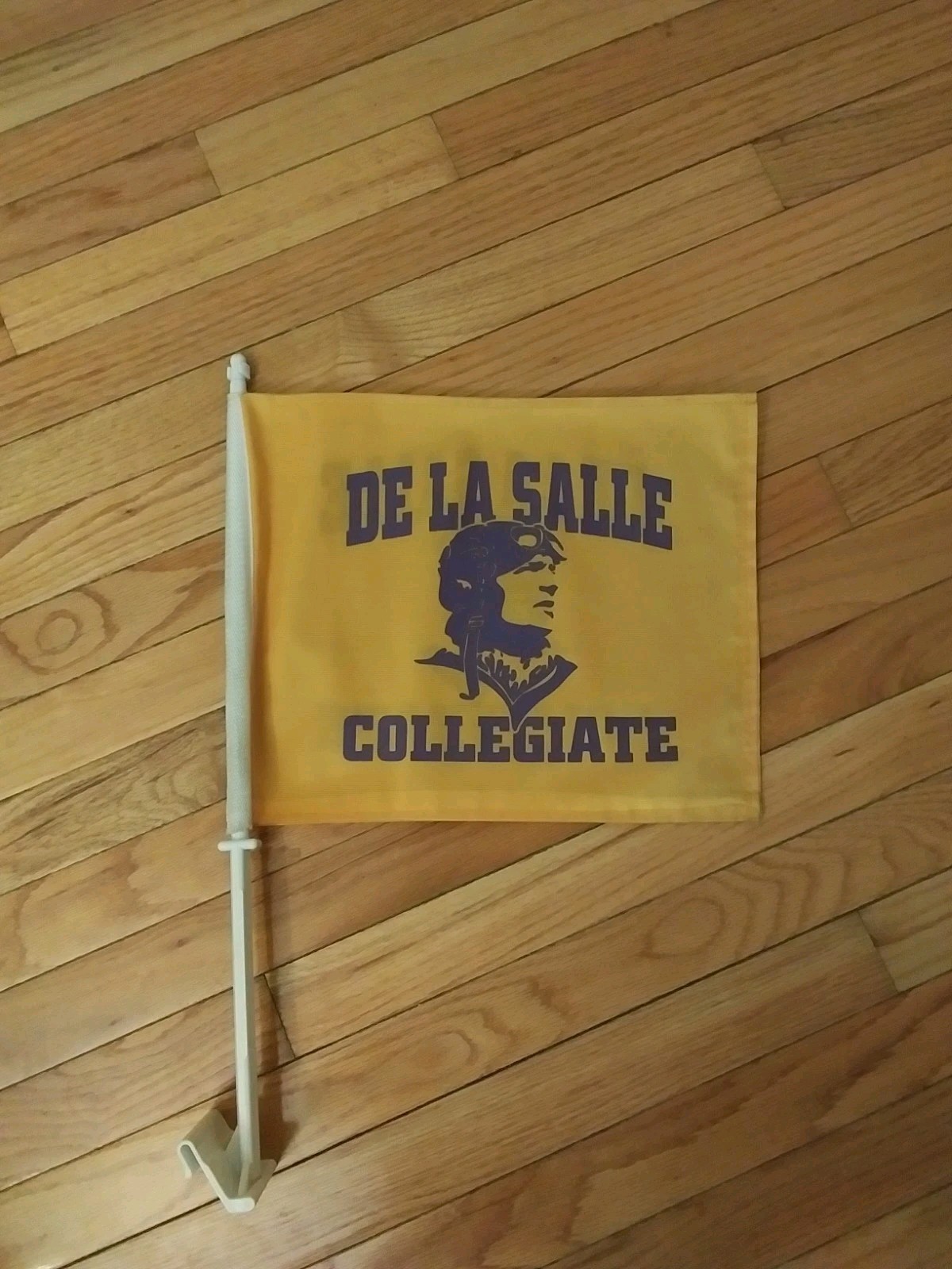 Warren De La Salle Collegiate High School Pilots (MI) Vintage 1990\'s Car Flag