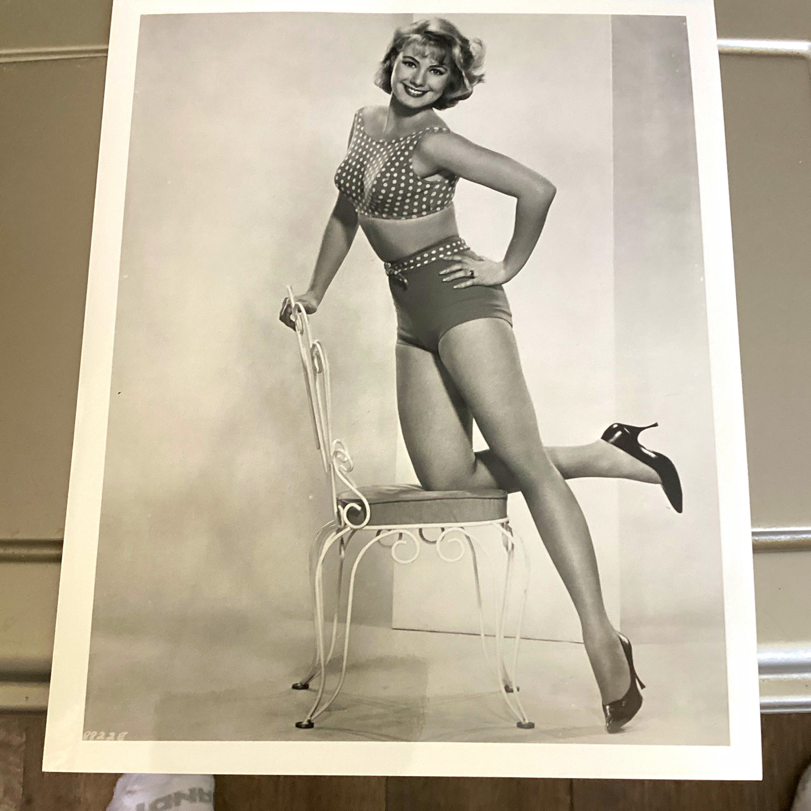 Shirley Jones Signed Hard Signed B&W Portrait Pin-Up Photograph Print 8x10