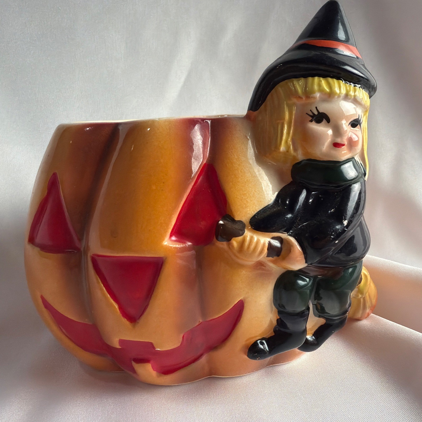 Nancy pew Relpo Witch Planter Vintage Halloween Cute