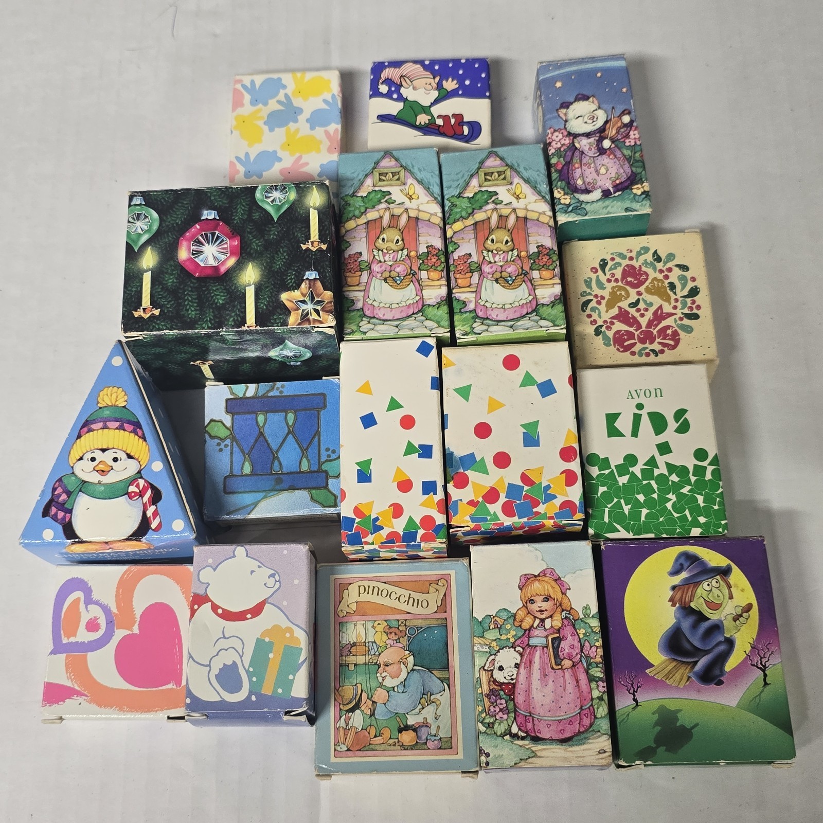 Lof Of 17 Vintage Holiday Avon Soap Figures Halloween Christmas Easter Lof Of 17 Vintage Holiday Avon Soap Figures Halloween Christmas Easter