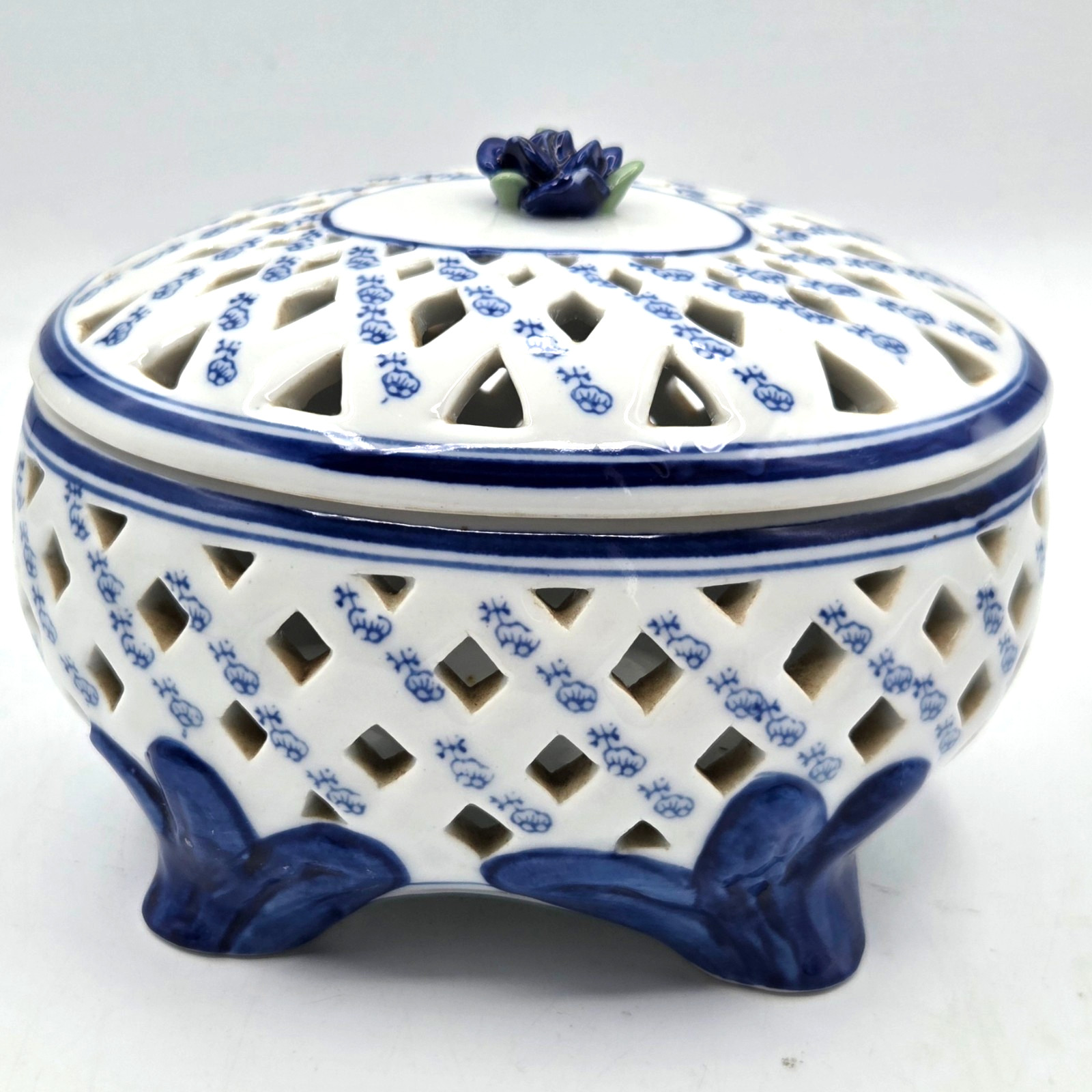 Home & Garden Party Blue & White Porcelain Lattice Footed Potpourri 