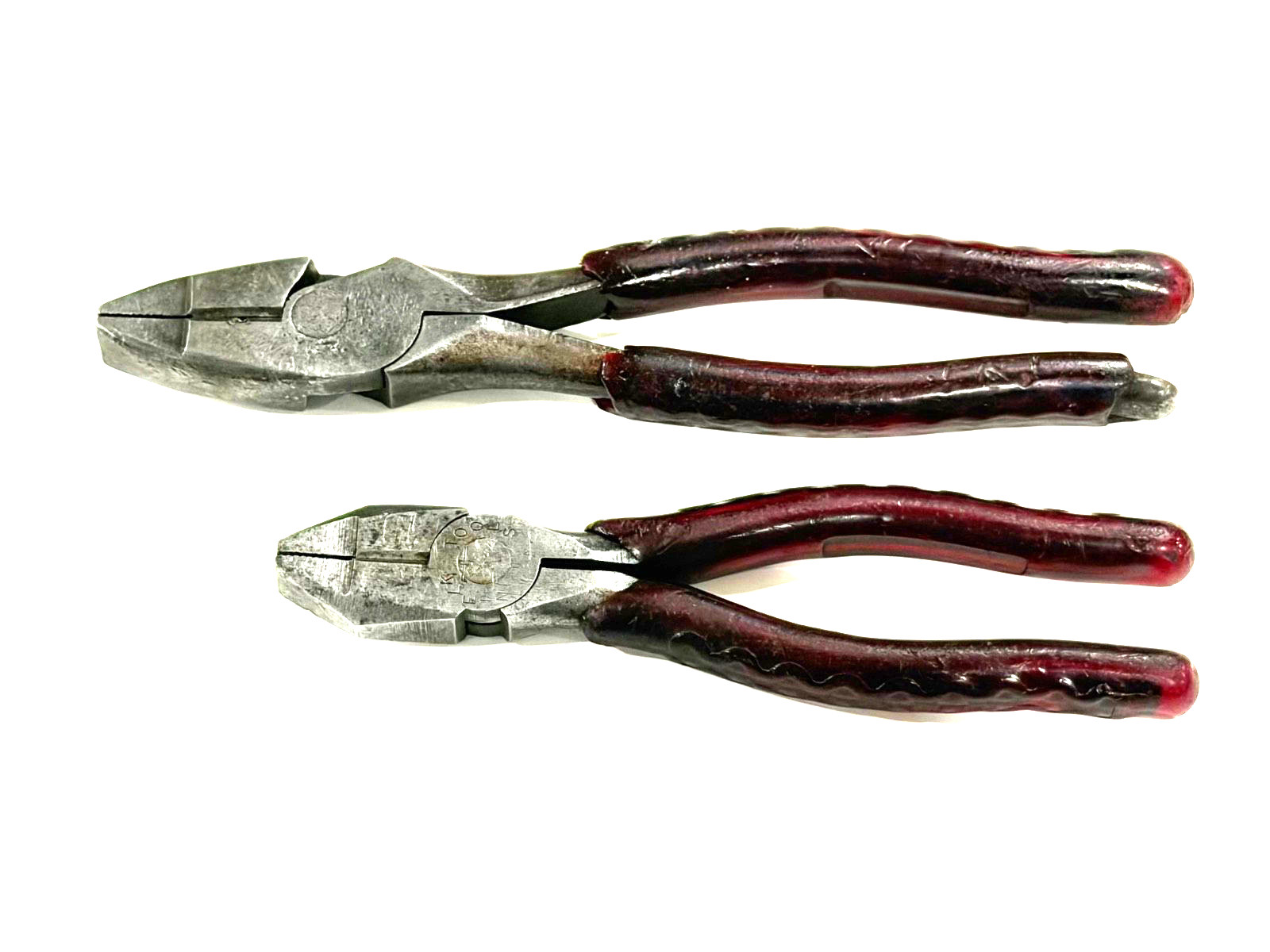 (2) VINTAGE 1968 M. KLEIN & SONS TOOLS LINESMAN PLIERS, 201-7 & 213-9NE