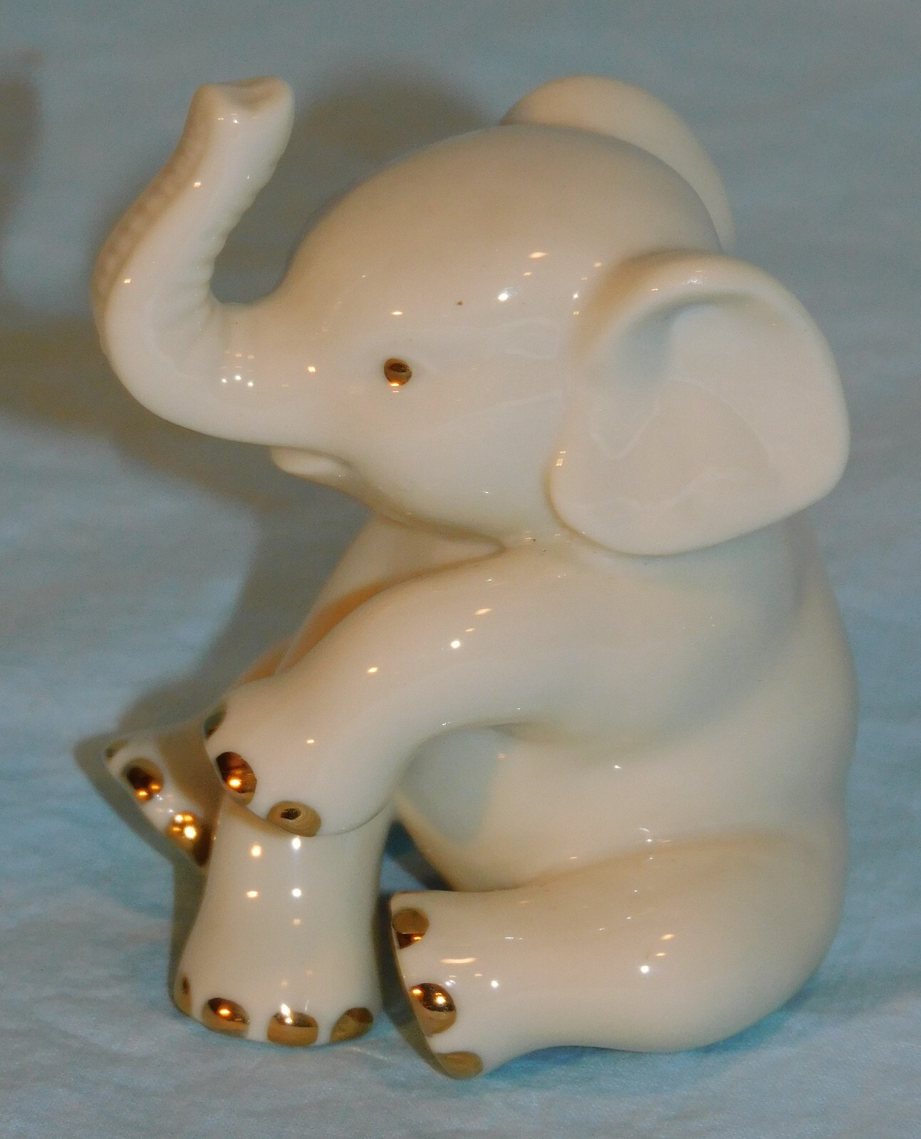 Lenox Elephant Figure, Trunk Up, Gold Trim, 2.75\