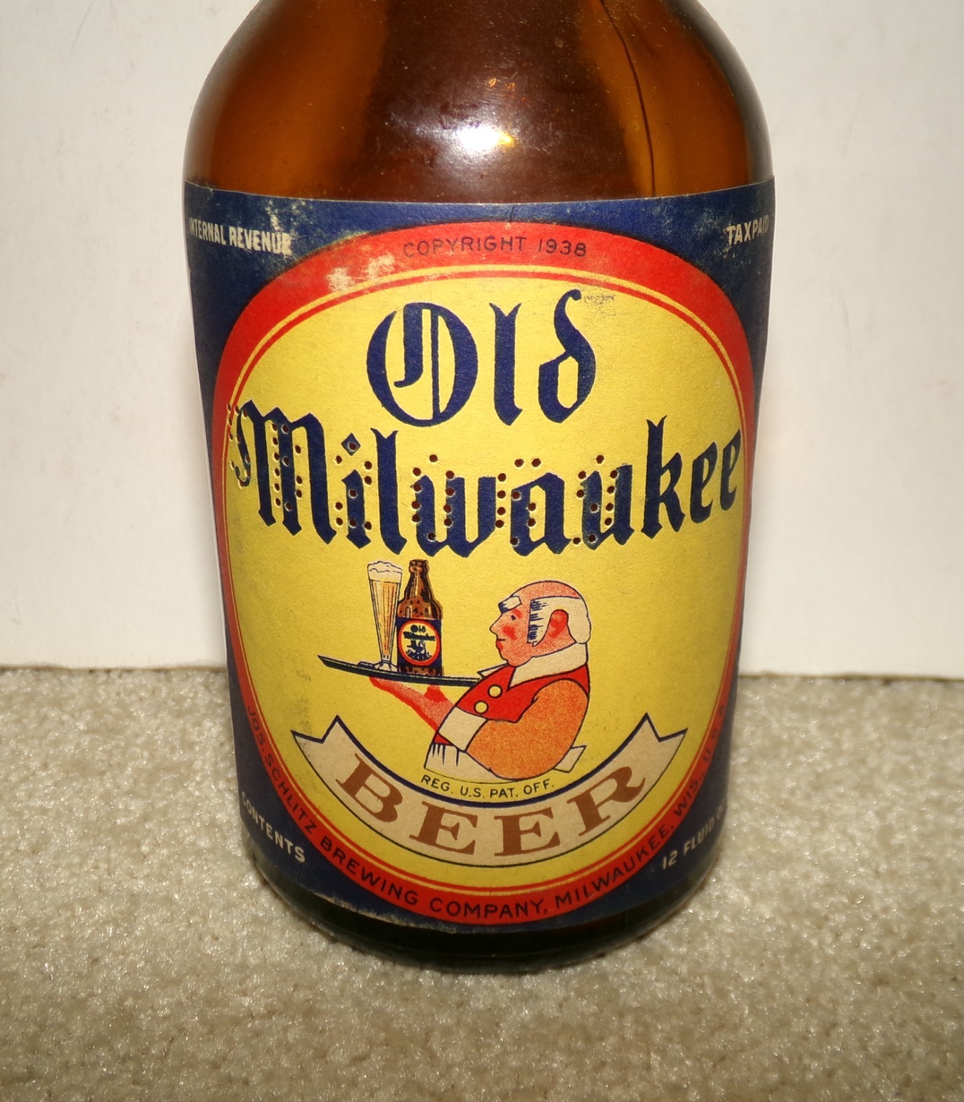 1930's OLD MILWAUKEE beer IRTP STEINIE BOTTLE Milwaukee