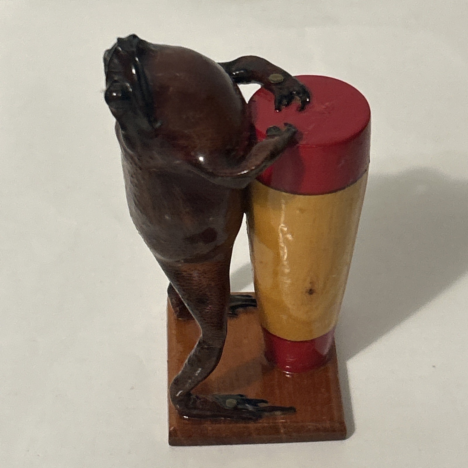 Vintage 70’s 80’s Mexico Bongo playing Taxidermy Frog Folk Art 4.25 inch Tall Vintage 70’s 80’s Mexico Bongo playing Taxidermy Frog Folk Art 4.25 inch Tall