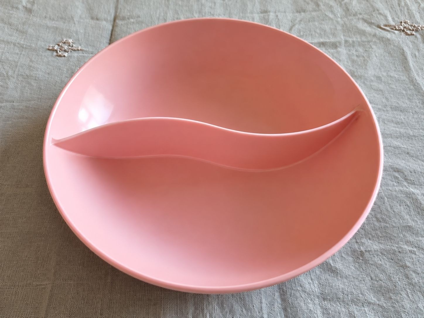 Mar-Crest Melmac Divided Serving Bowl Pink 9 1/2\