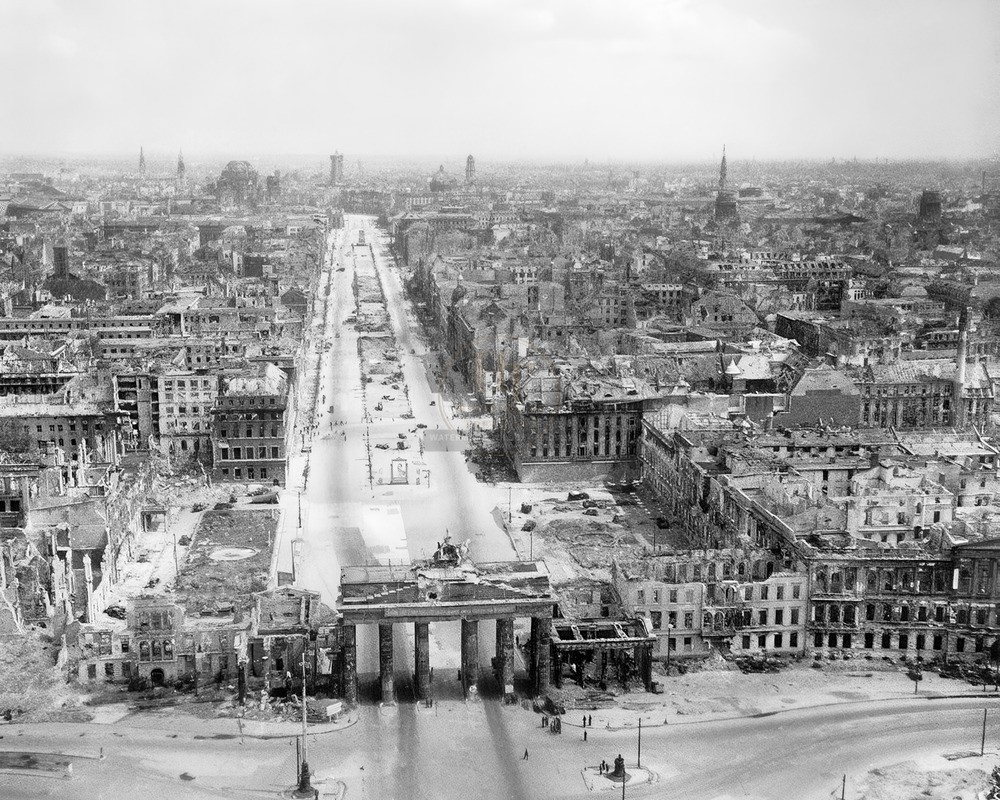 Brandenburg Gate And Ruined Berlin Aerial View 8x10 Photo Print WWII HT41362173