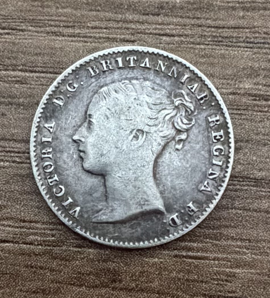 1859 BRITAIN 3 PENCE Silver Coin Queen Victoria with repunched date on 8 error