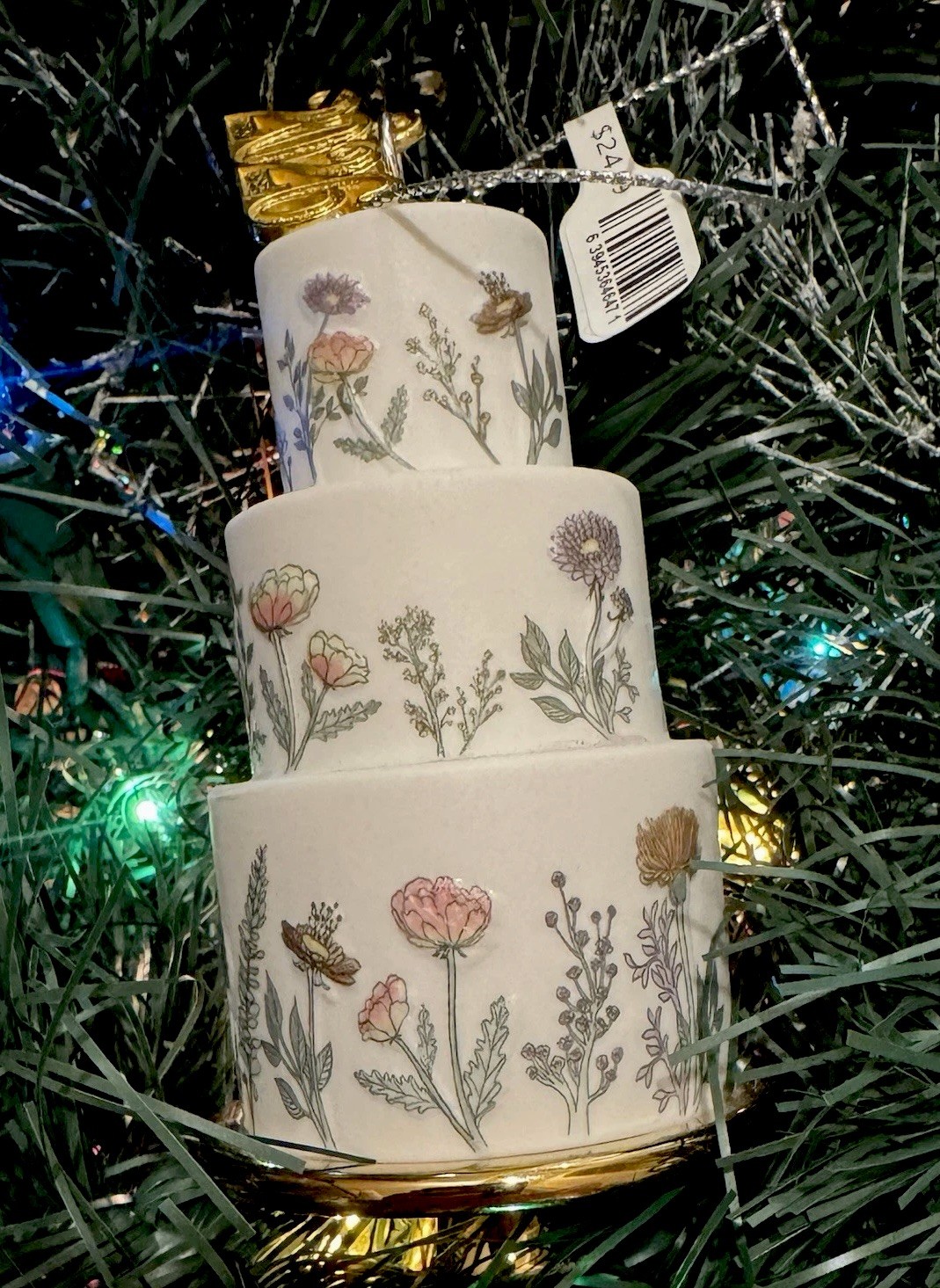 2026 Hallmark Gold Just Married 💒 Wedding Cake 🎂 Christmas Ornament, New w Tag 2026 Hallmark Gold Just Married 💒 Wedding Cake 🎂 Christmas Ornament, New w Tag