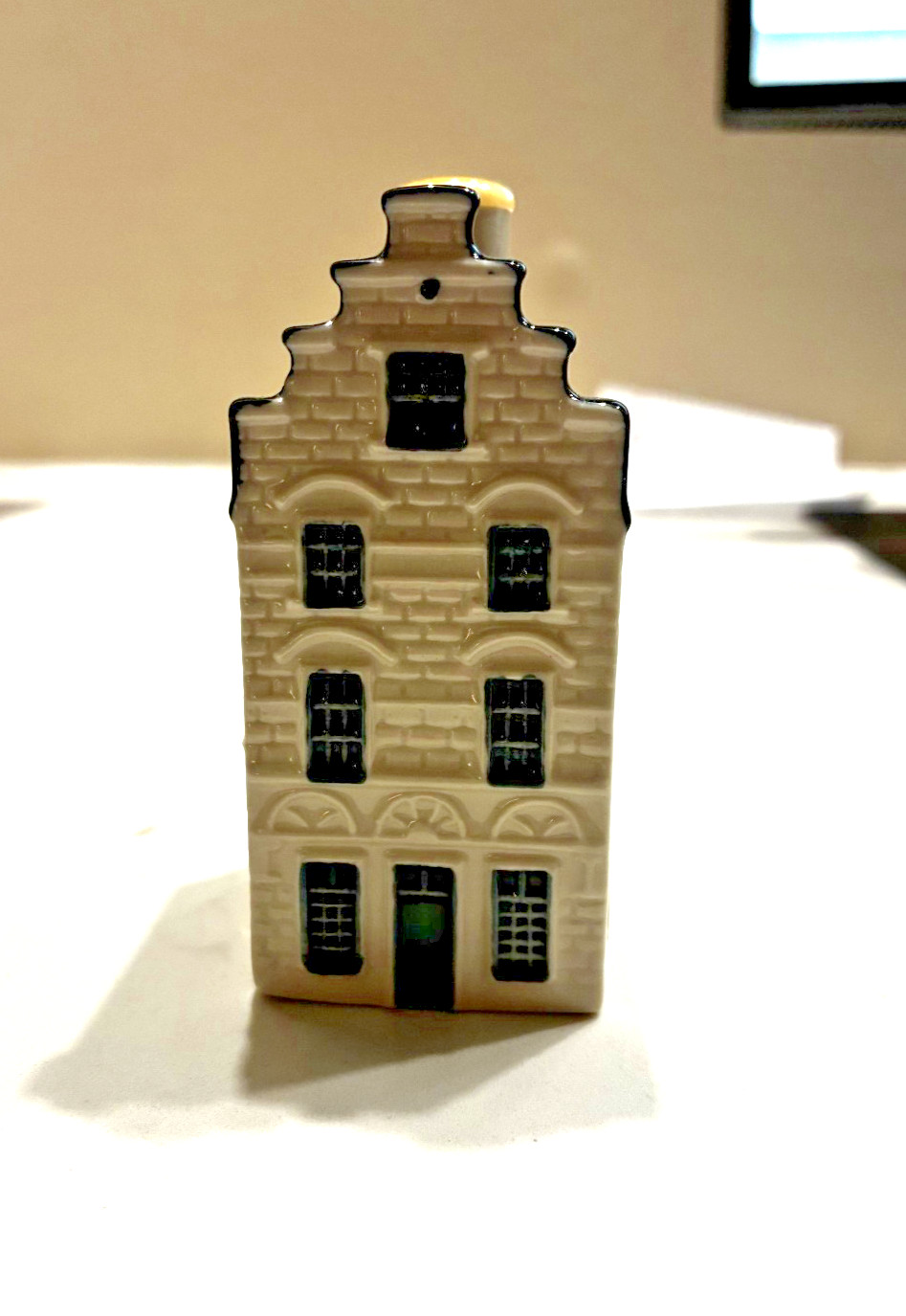 KLM Blue Delft\'s Bols Amsterdam Dutch Miniature House -  Empty NO ALCOHOL