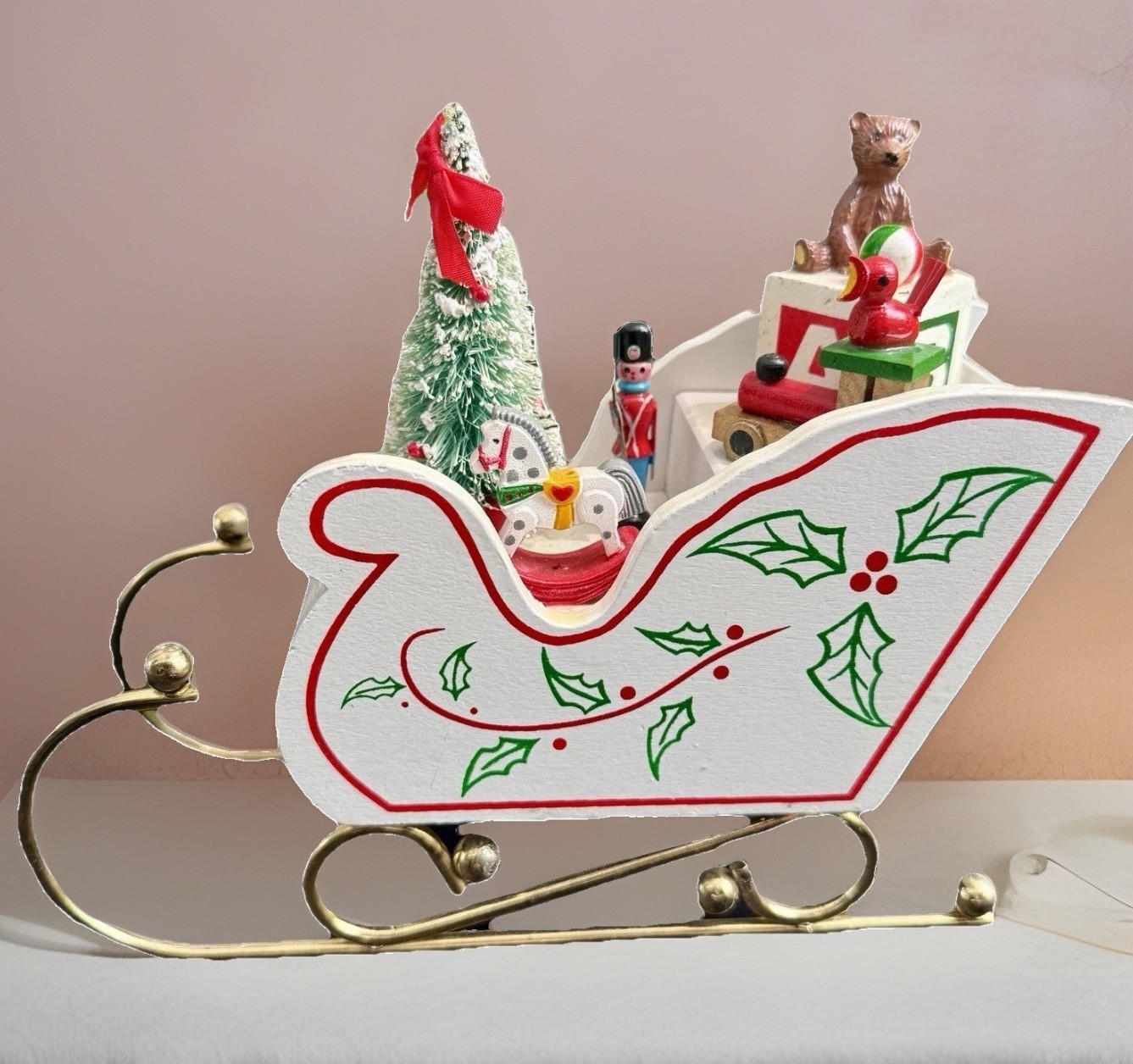 Vintage Enesco Sankyo Christmas Music Box Wooden Santa Sleigh Jingle Bells Japan Vintage Enesco Sankyo Christmas Music Box Wooden Santa Sleigh Jingle Bells Japan