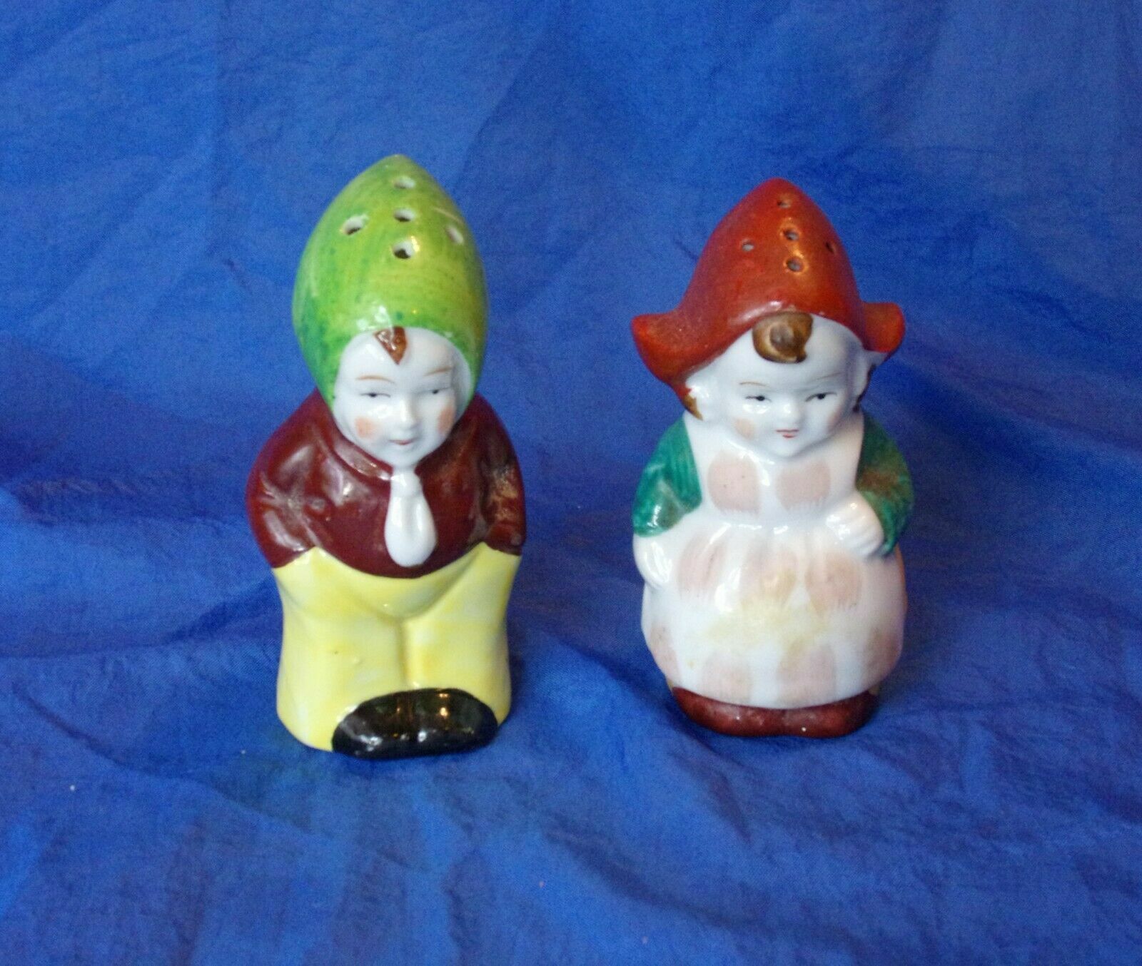 Vintage DUTCH BOY & GIRL Salt & Pepper Shakers Hand Painted Occupied Japan