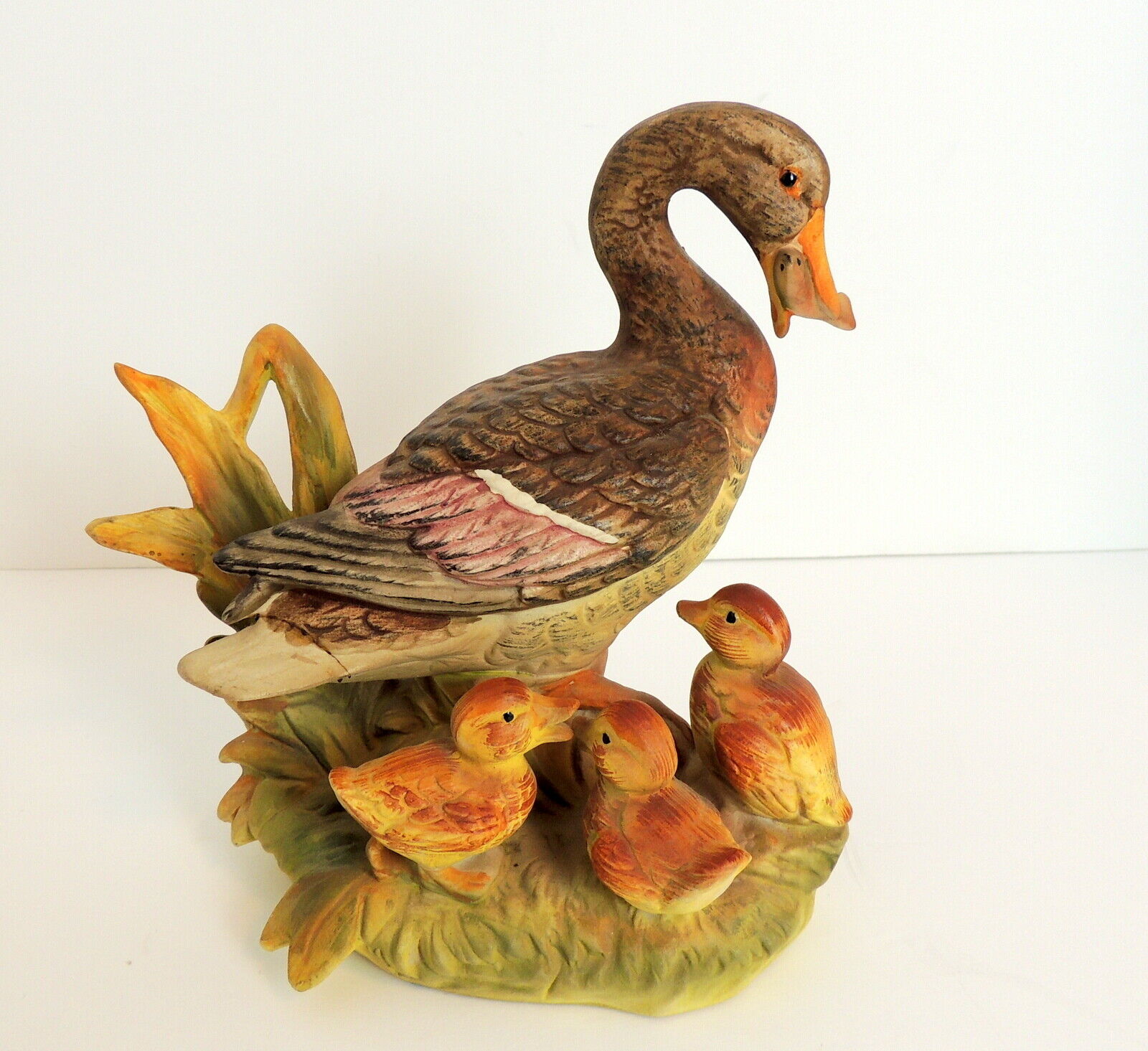 Royal Crown Duck Figurine Mother & Ducklings Statue Flaw 6.5\