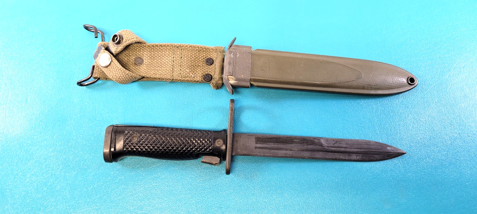Vintage Excellent US Military Milpar Co. Bayonet Knife + USM8A1 Scabbard TR01
