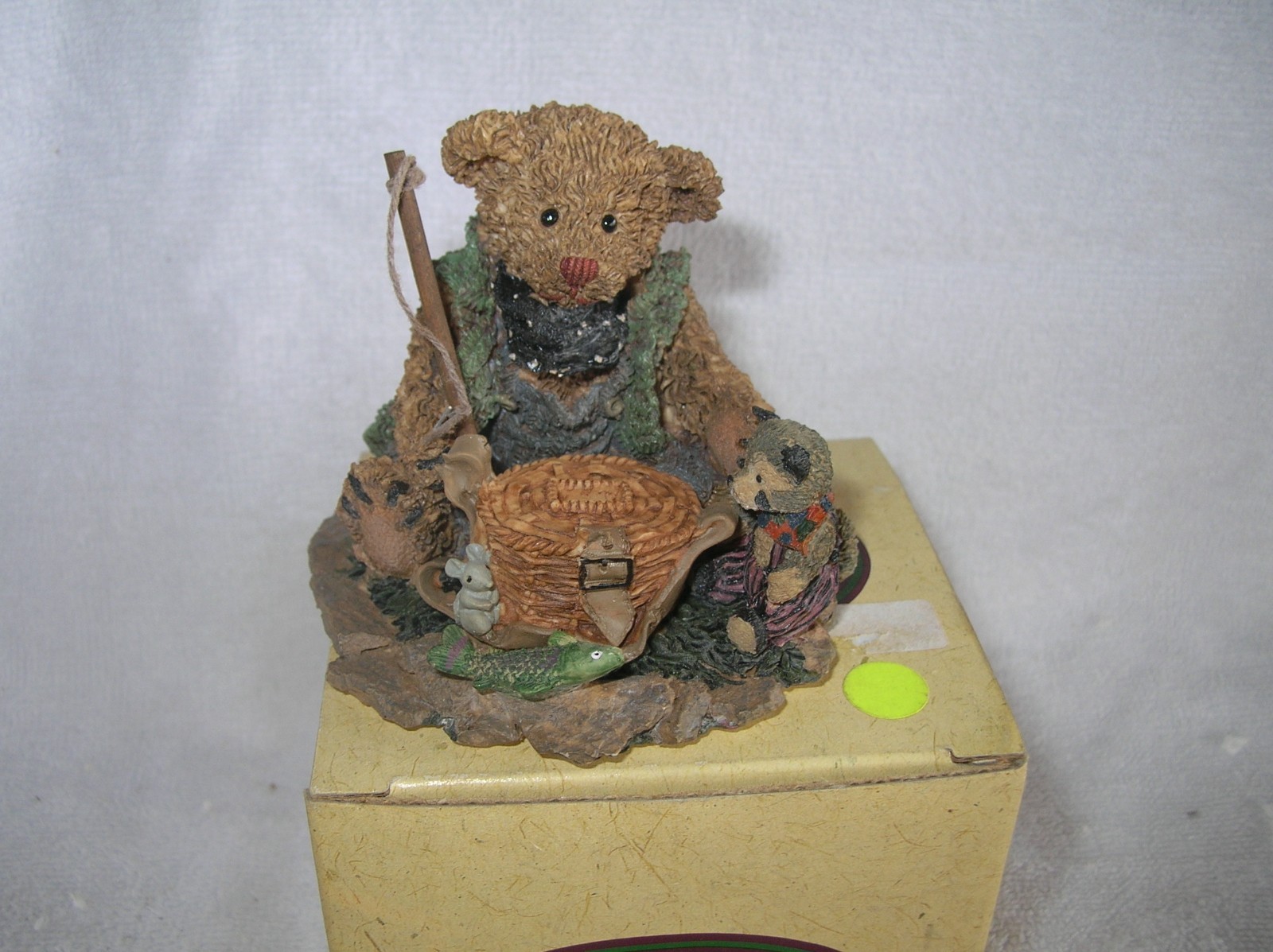 Vintage Figurine By Ganz 1995 Cottage Collectible\'s  GOING FISHIN BRAND NEW