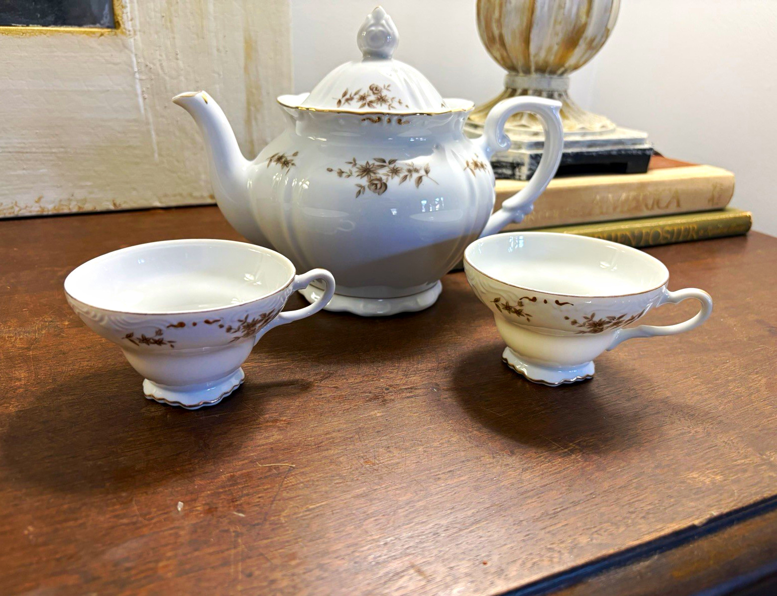 Rochele Japan White Porcelain Teapot with 2 Tea Cups Floral Gold Trim