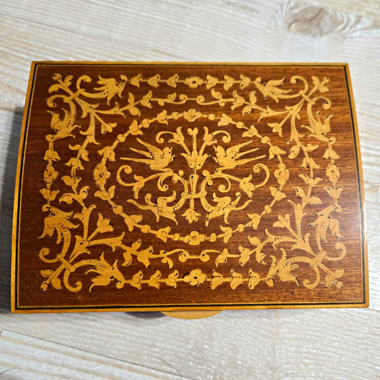 Vintage Thorens Inlaid Wooden Music Jewelry Box Sorrento Italy Torna a Surriento