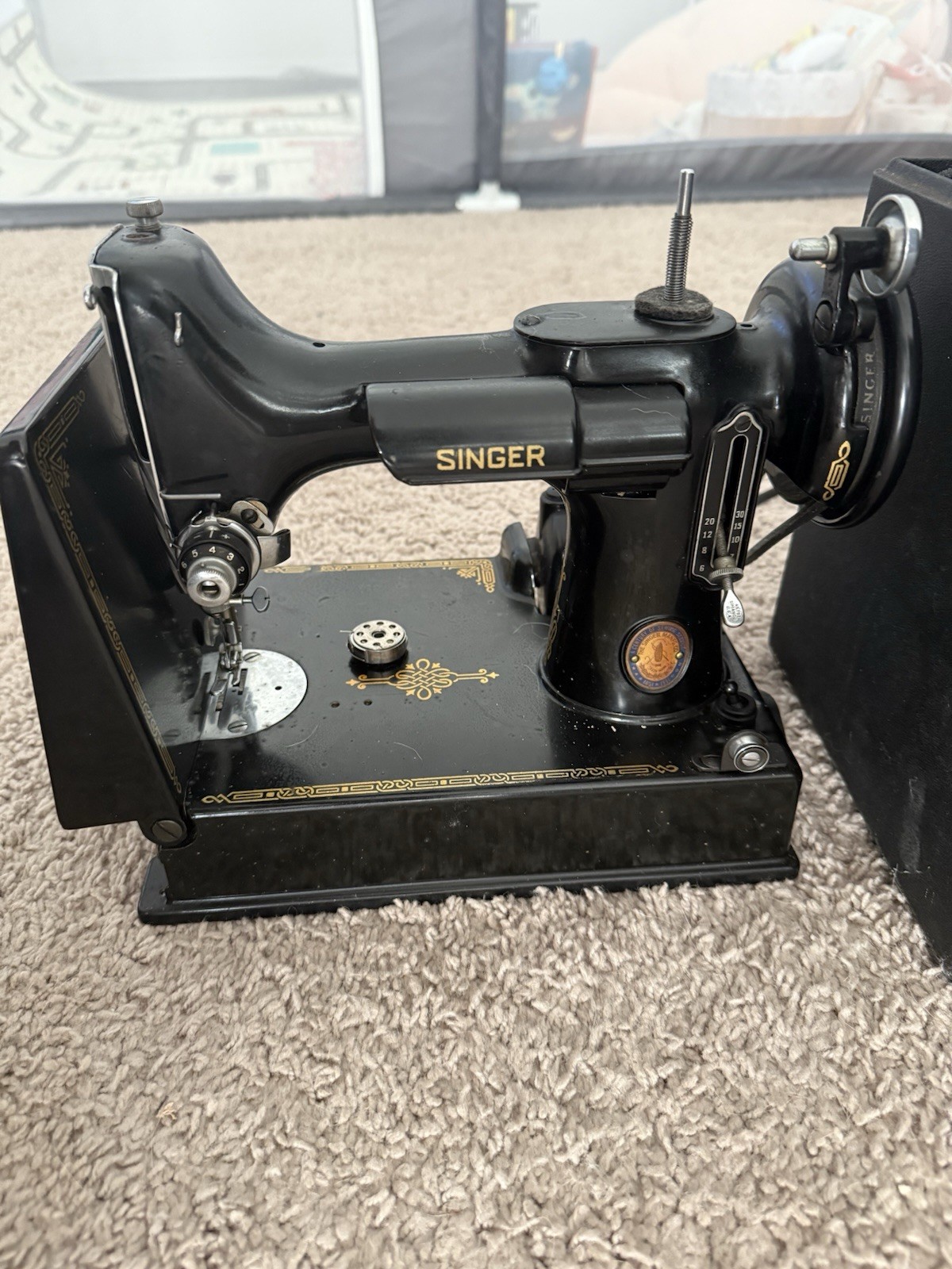 Singer Featherweight 221-1 Sewing Machine & Original Case & Accessories & Manual