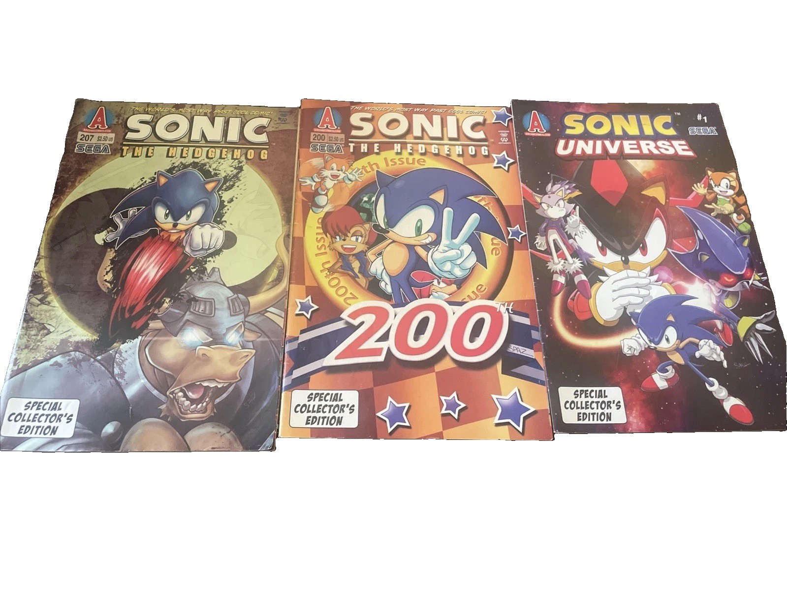 3 Archie  Comics Sonic Universe #1 & 207 Special Collectors Edition & 200 Issue