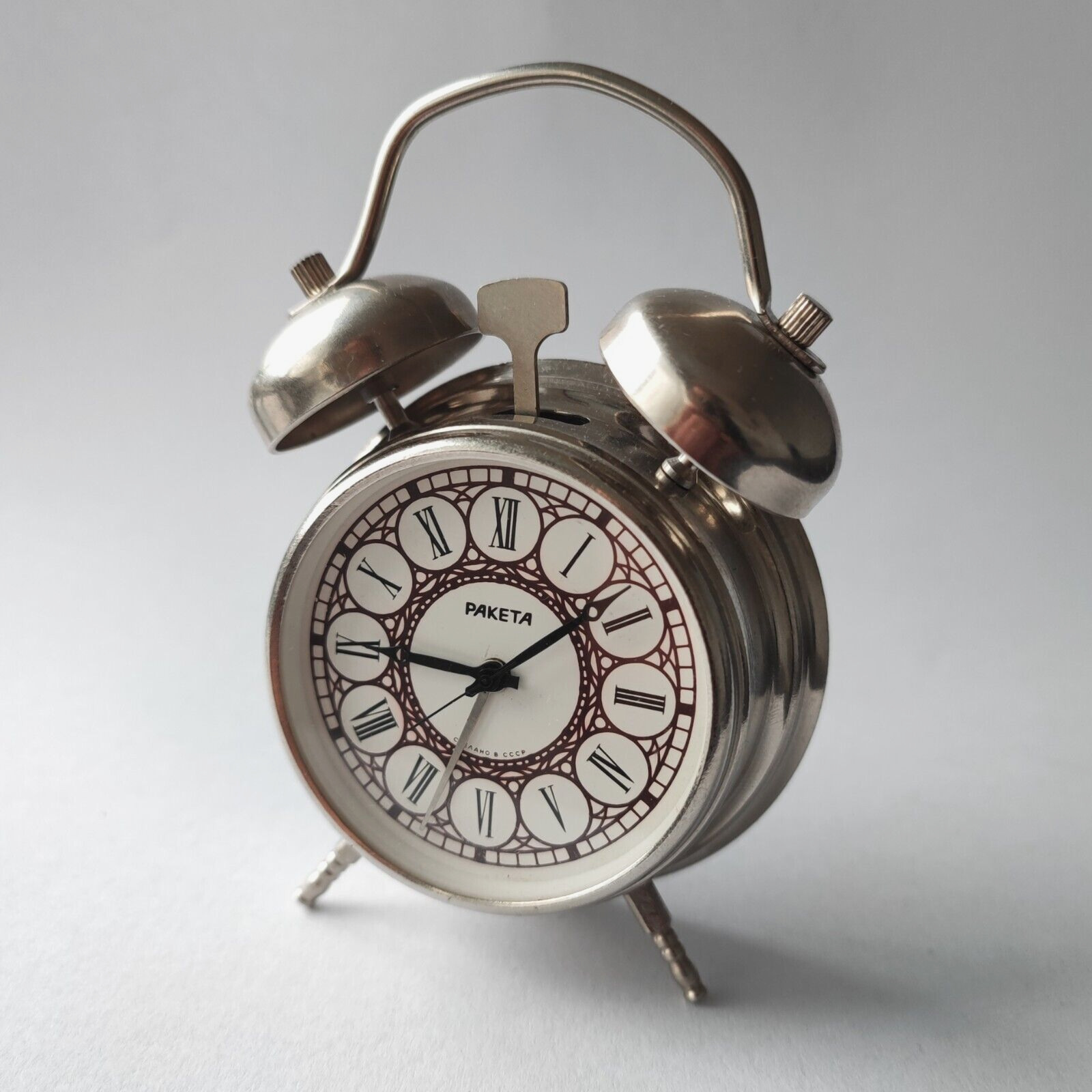 ☭ Alarm Clock Desktop Watch Raketa 2609 Vintage 19 Jewels USSR Soviet SERVICED