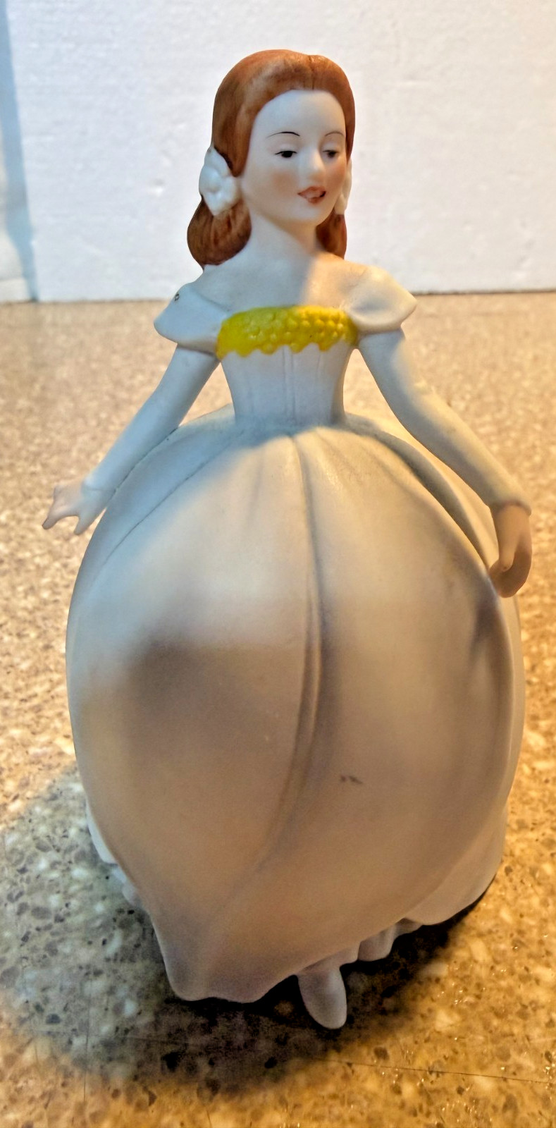 The Collector\'s Studio 1982 Flower Maidens of the Year Julin Christmas rose The Collector\'s Studio 1982 Flower Maidens of the Year Julin Christmas rose