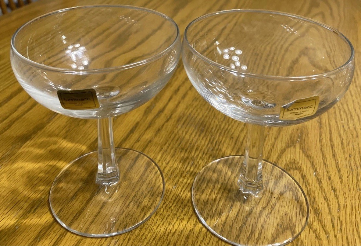 Luminarc Verrerie D'Arques France Stemmed Champagne Coupes  Sherbet Bowls Pair