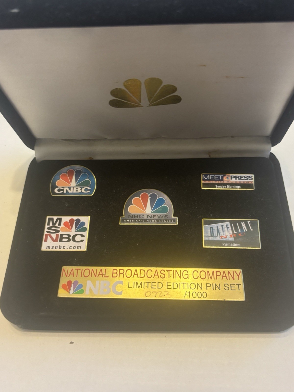 NBC Limited Edition Pin Set 0722/1000 w/ CNBC MSNBC NBC News Pins in Case NBC Limited Edition Pin Set 0722/1000 w/ CNBC MSNBC NBC News Pins in Case