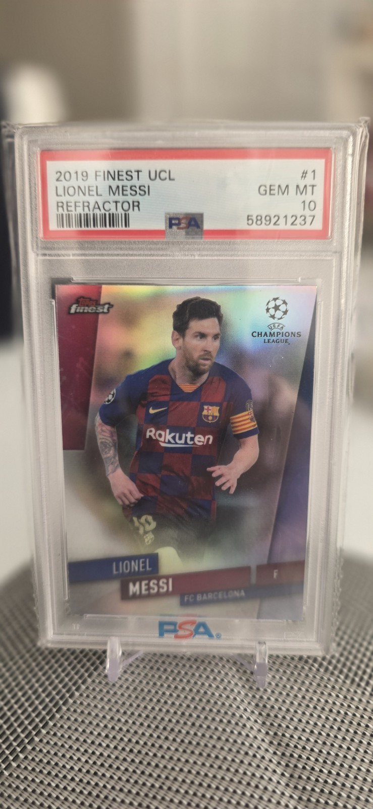Topps 2019 Finest UCL #1 Lionel Messi Refractor PSA 10 58921237
