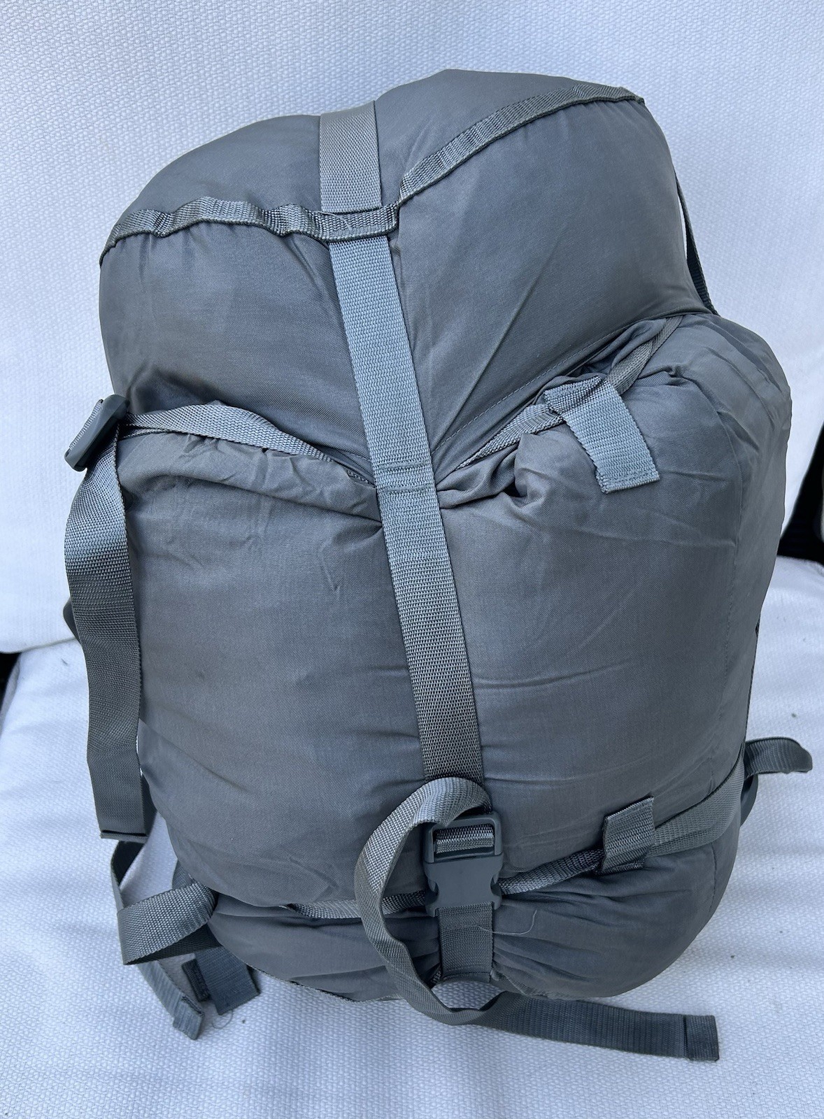 US Army Military Modular Sleep System 4 Piece Issue Clean USGI Sleeping Bag Set US Army Military Modular Sleep System 4 Piece Issue Clean USGI Sleeping Bag Set