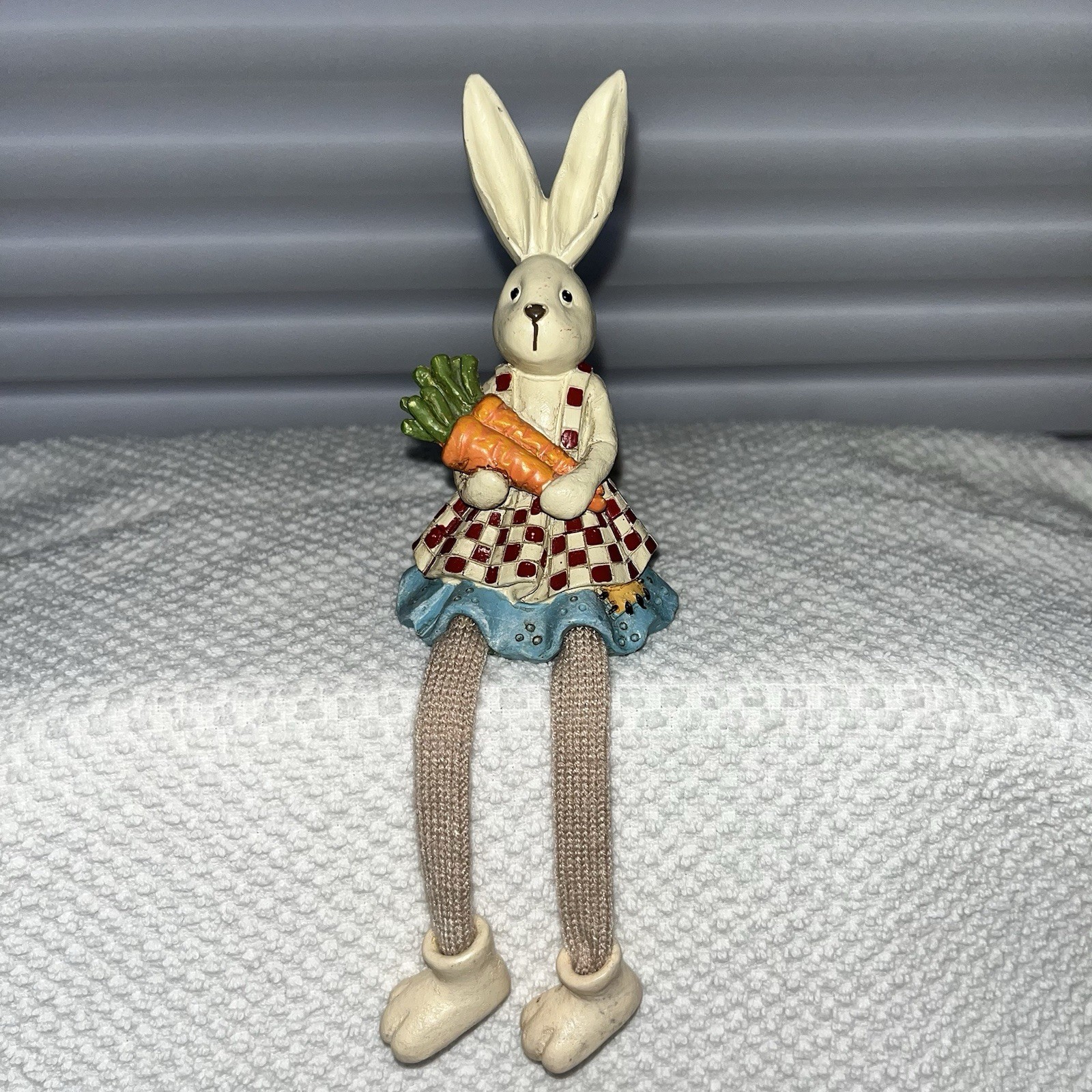 Vintage Ganz Easter Bunny Figurine Dangle Knit Legs Shelf Sitter Country Decor