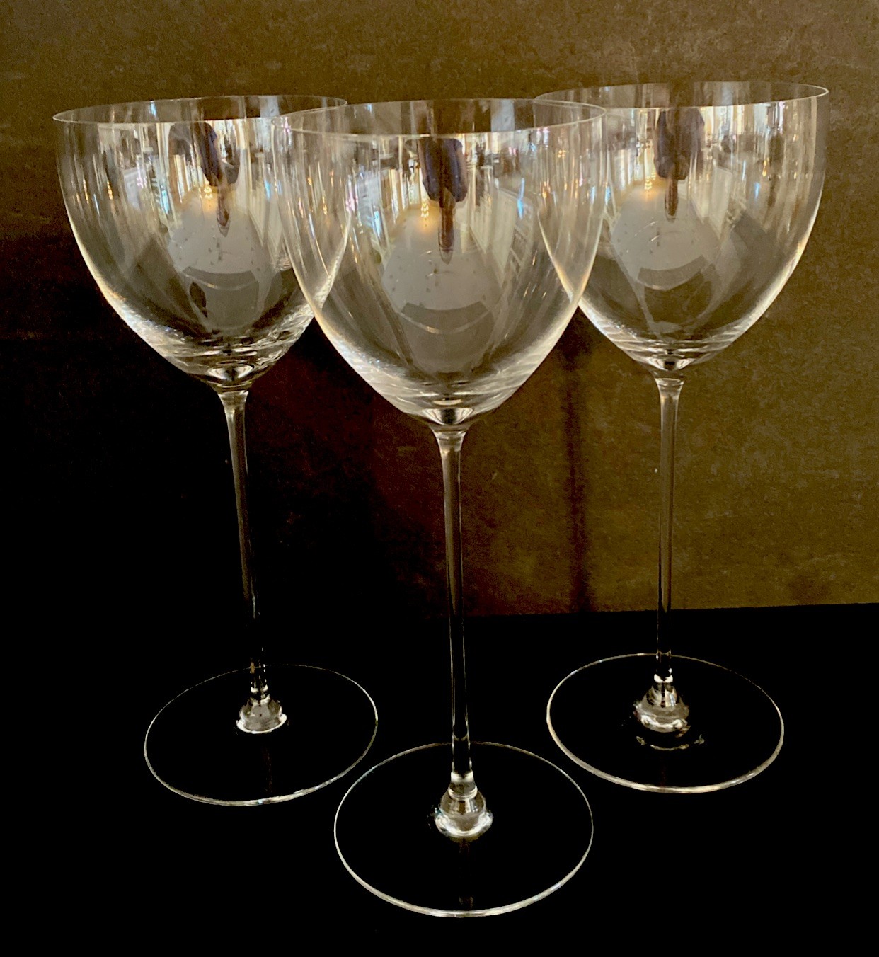 Set Of 3 White Wine Glasses Clear 9” Tall 12 Oz Extremely Thin Stem  Beautiful 