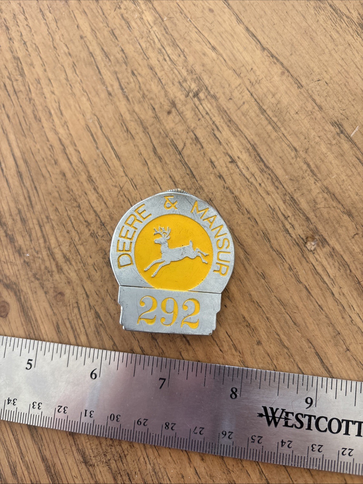 Rare John Deere Mansur Plant 4-Legged Logo Employee Badge Pin Tractor Factory