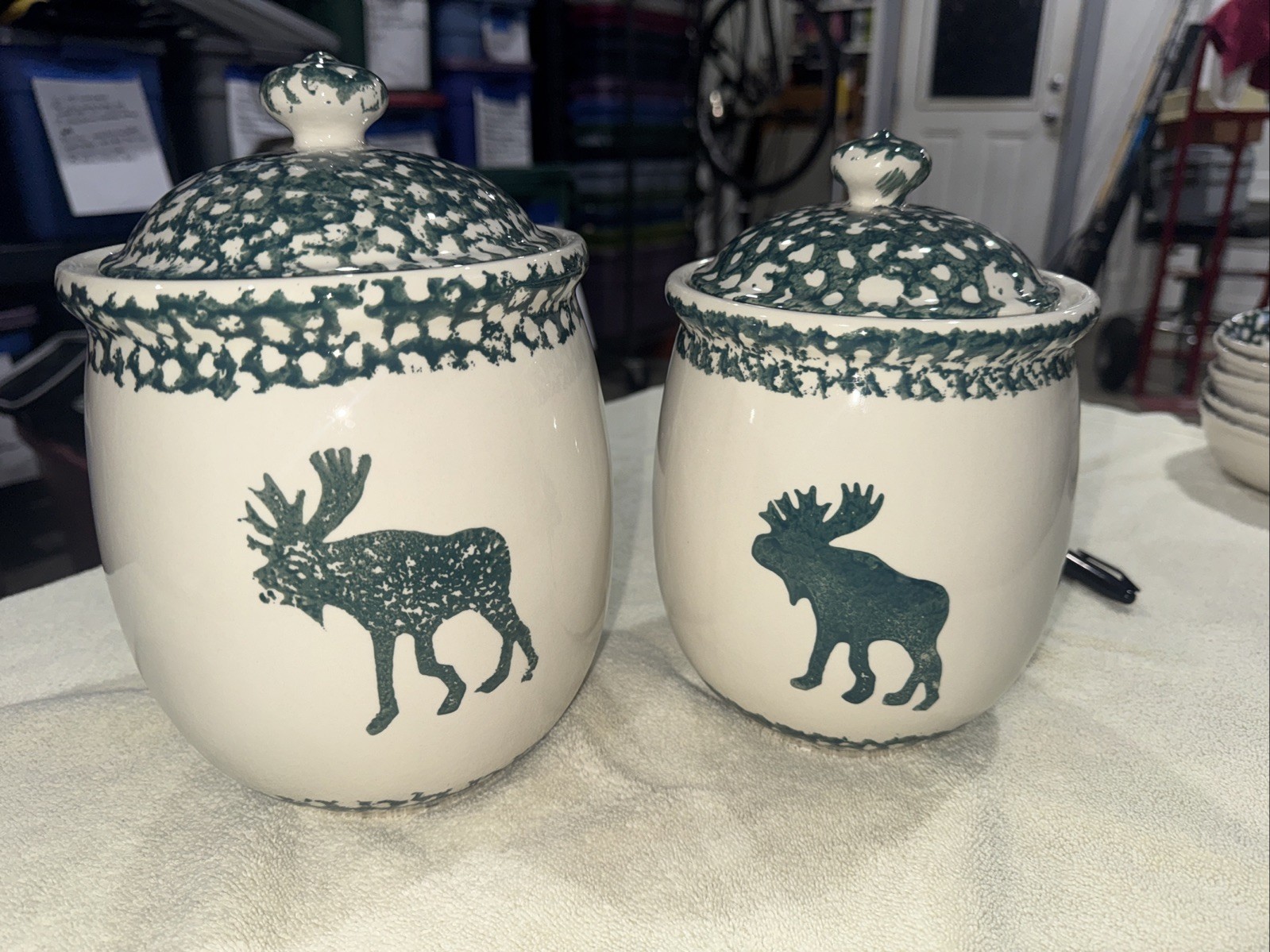 (2) Moose Country Tienshan Folk Craft Canister Set Sponge Cabin (2) Moose Country Tienshan Folk Craft Canister Set Sponge Cabin