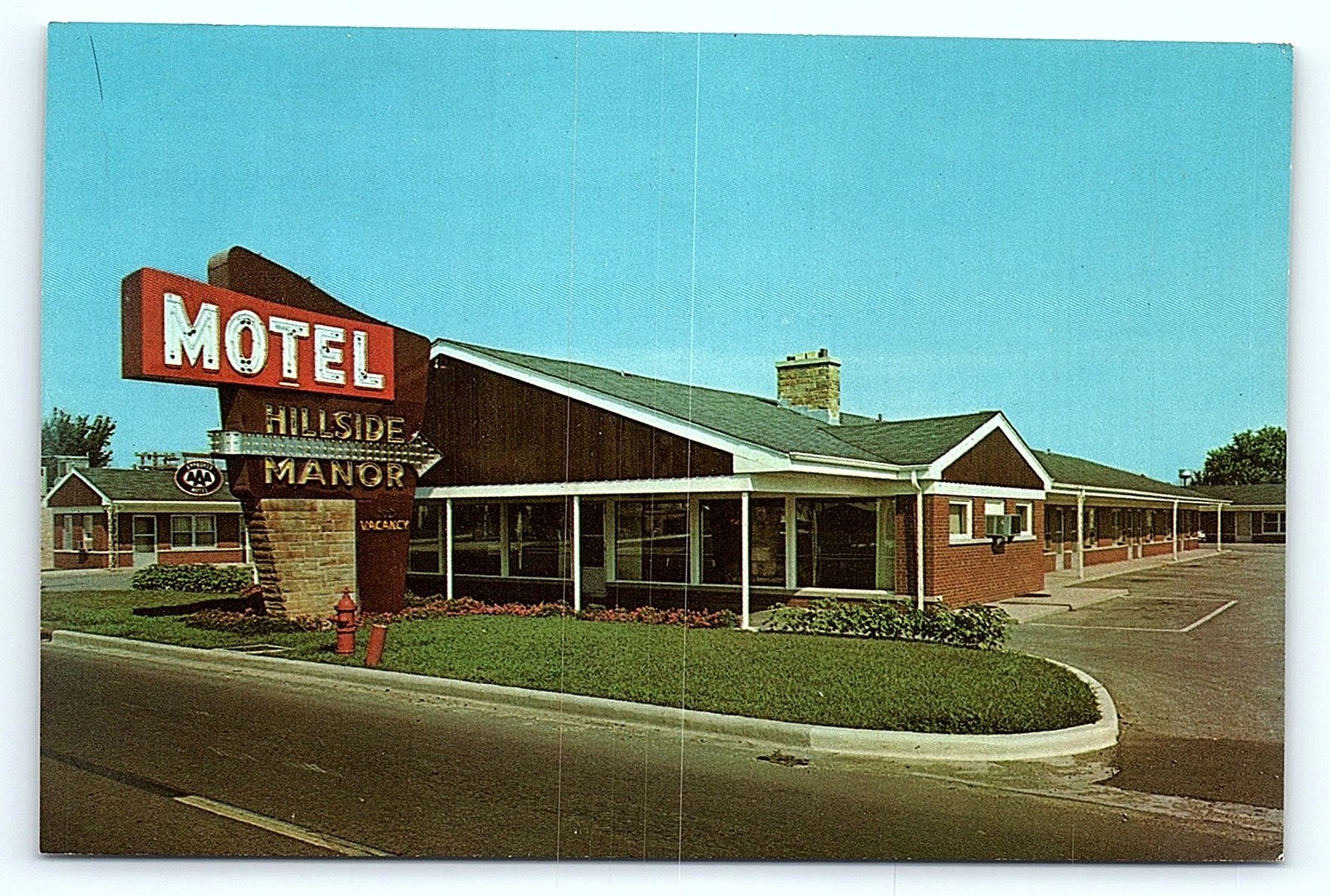 Postcard Hillside Manor Motel postcard